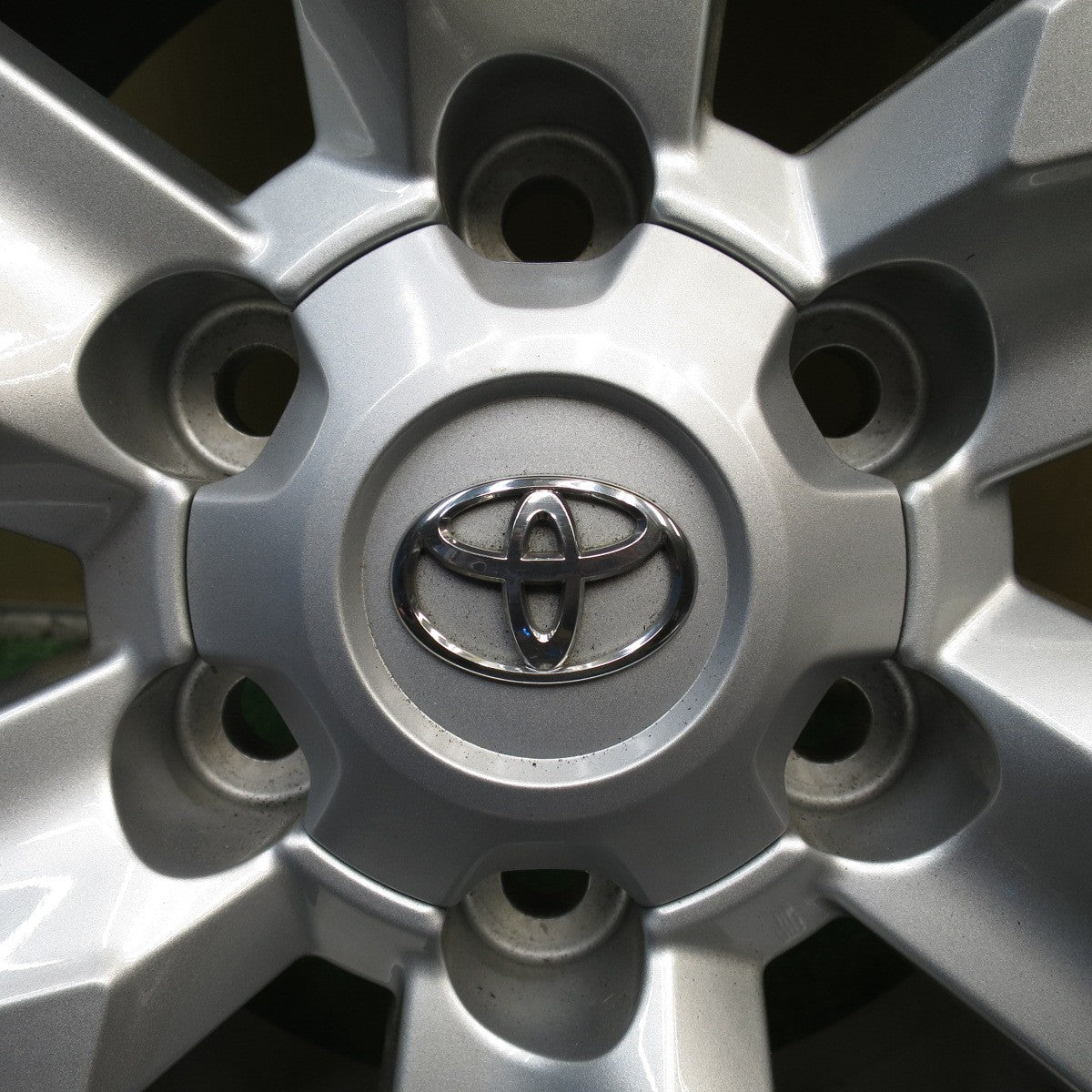 *送料無料* ほぼ新車外し！キレイ★トヨタ 150系 ランクル プラド 純正 265/65R17 ミシュラン LATITUDE TOUR 17インチ PCD139.7/6H★4040601クノ