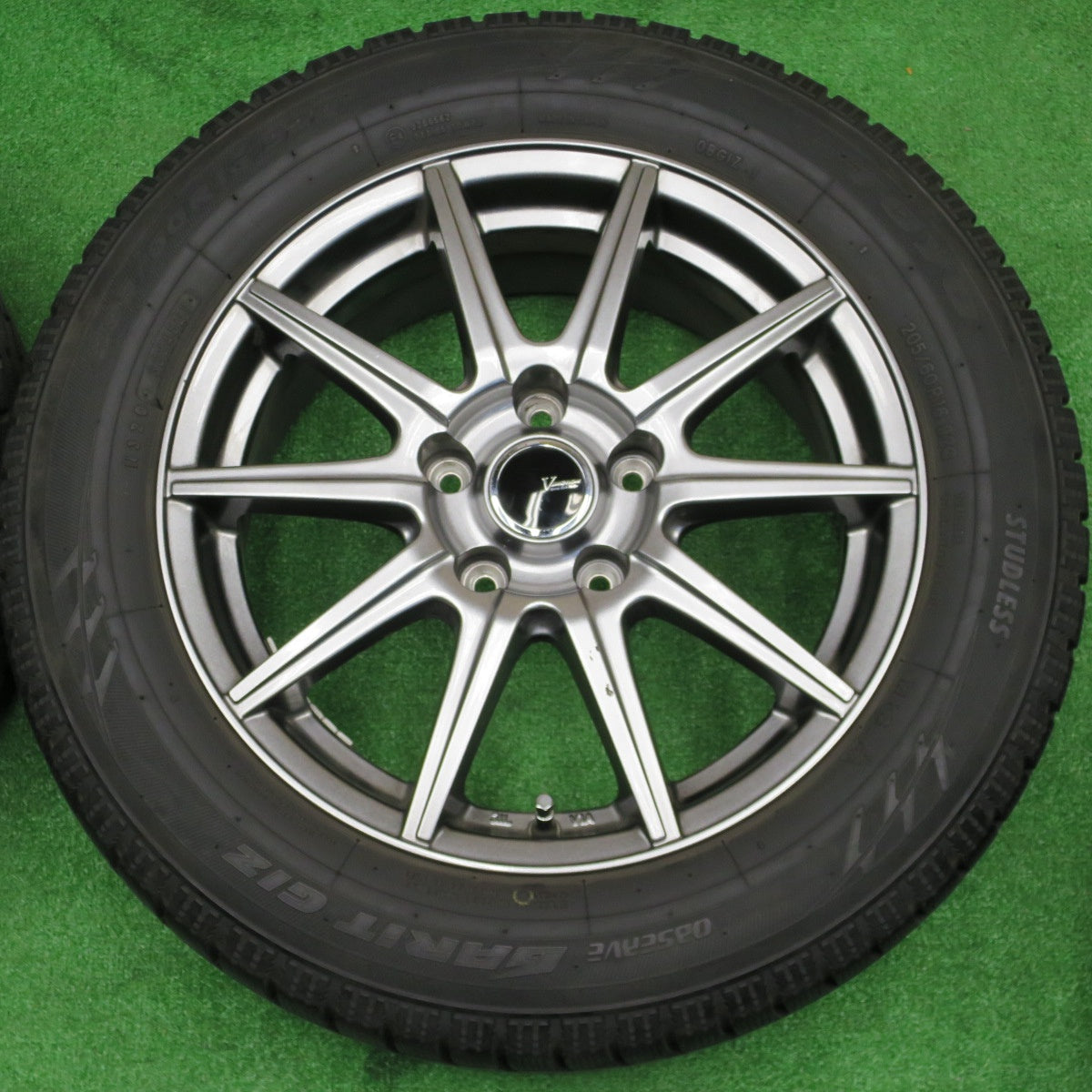 バリ溝！9.5分★スタッドレス 205/60R16 トーヨー ガリット GIZ VEMOTION Vエモーション 16インチ PCD114.3/5H★6011401NKス