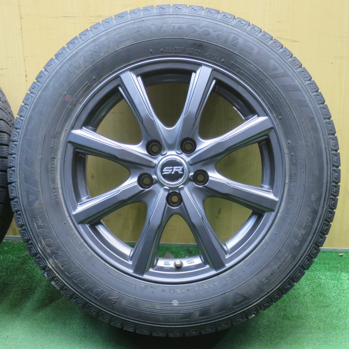 バリ溝！22年！8.5分◎スタッドレス 205/65R16 ダンロップ ウインターマックス 03 STRANGER ストレンジャー 16インチ PCD114.3/5H◎6063001NJノ