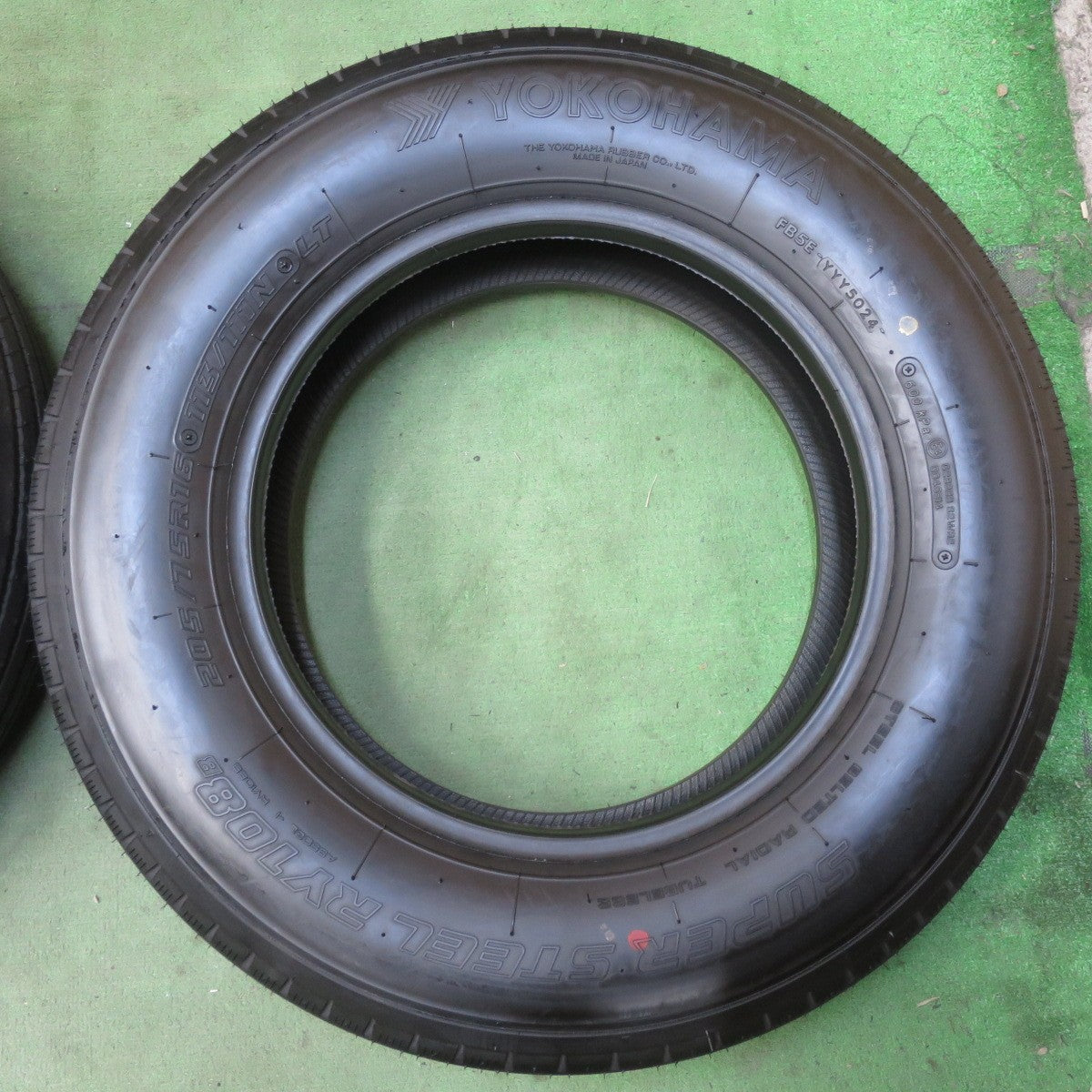 新車外し！24年！6本★トラック タイヤ 205/75R16 113/111N ヨコハマ SUPER STEEL RY108B 16インチ★6062602イノタ