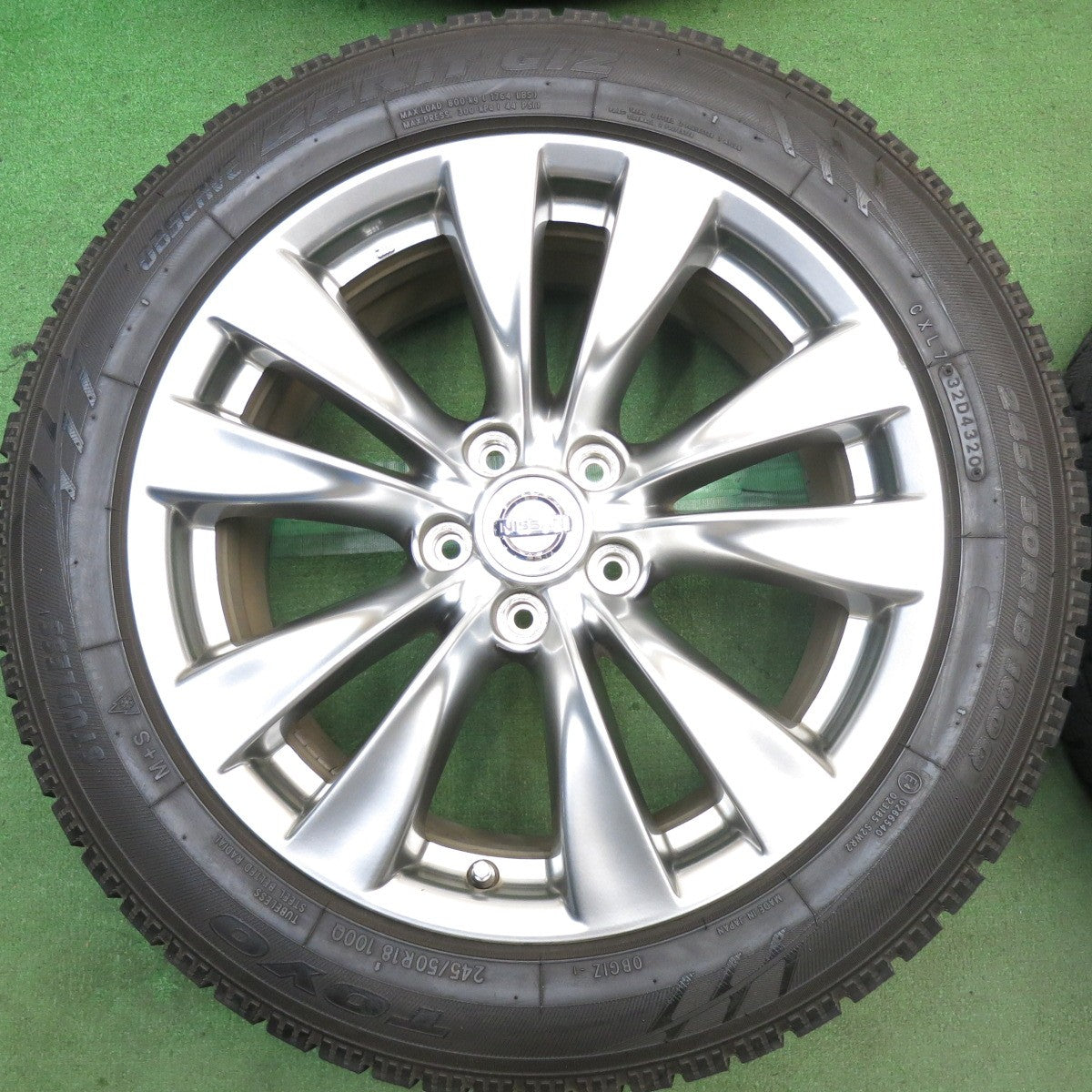 バリ溝！9.5分◎日産 Y51 フーガ 純正 245/50R18 スタッドレス トーヨー オブザーブ ガリット GIZ 18インチ PCD114.3/5H◎6100408HAス
