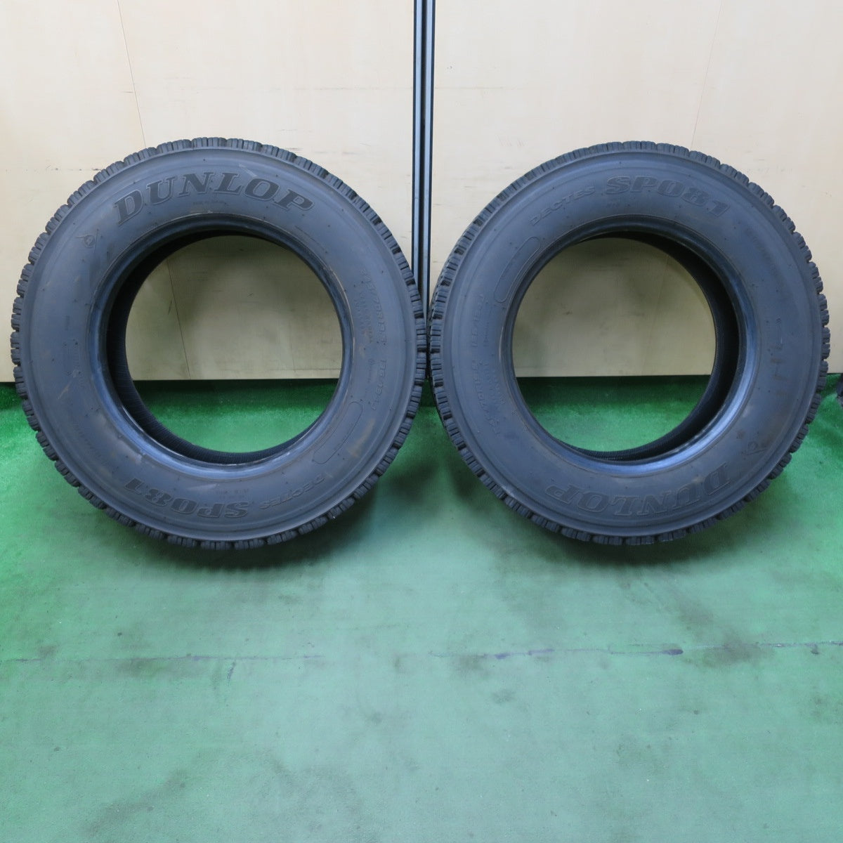 2本価格！24年★トラック タイヤ 245/70R19.5 136/134J スタッドレス ダンロップ デクテス SP081 DECTES 19.5インチ★5103115イスタ