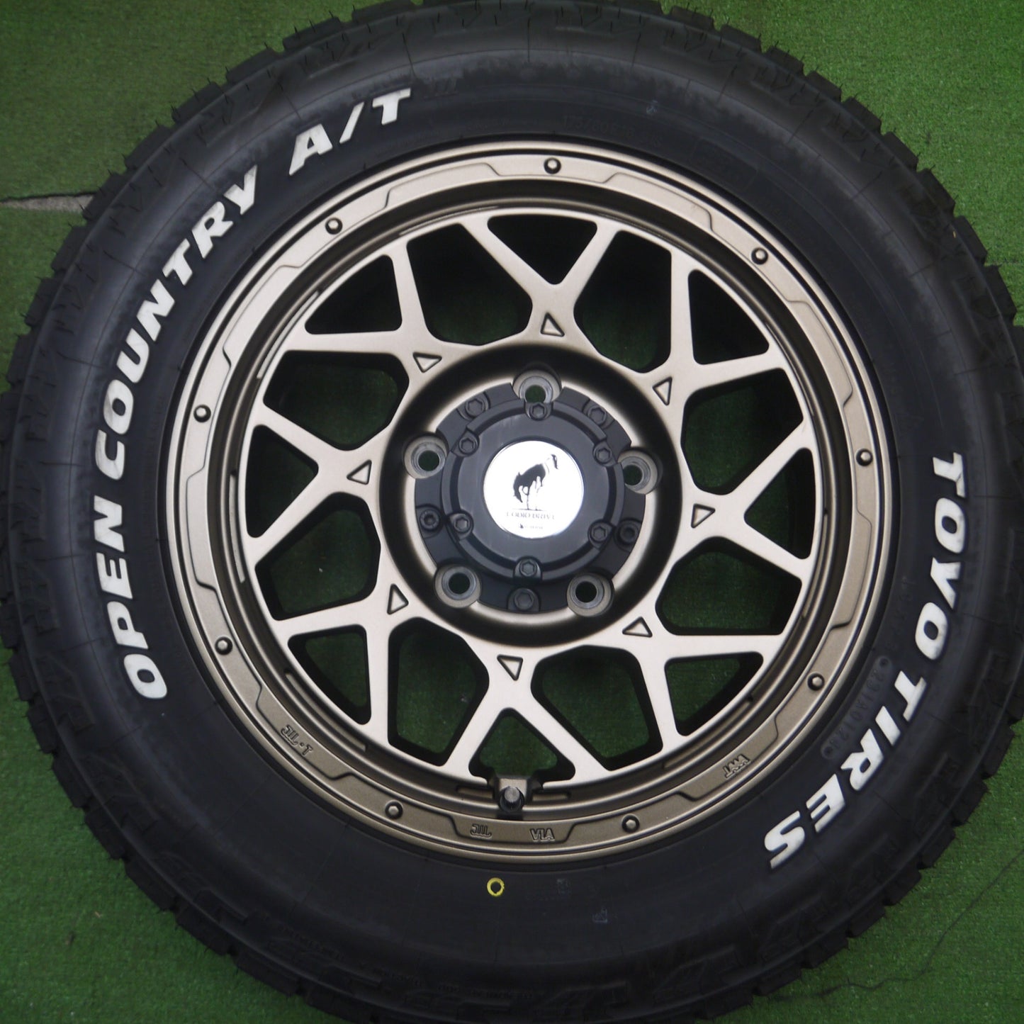 [送料無料] 超バリ溝！24年！キレイ！ほぼ10分★LODIO DRIVE 8M MONO SUPER STAR 175/80R16 トーヨー オープンカントリー A/T Ⅲ ロディオドライブ 16インチ PCD139.7/5H★5022601Hノ