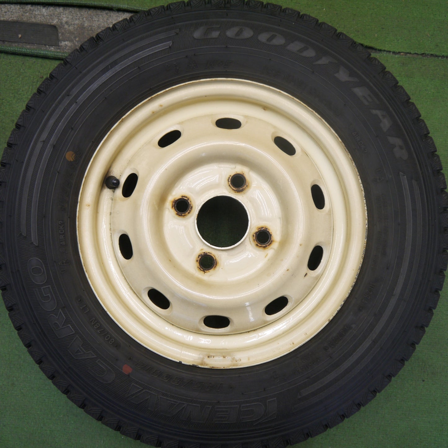 バリ溝！22年！9分◎スタッドレス 145/80R12 80/78N グッドイヤー アイスナビ CARGO スチール ホイール 12インチ PCD100/4H◎6081201Hス