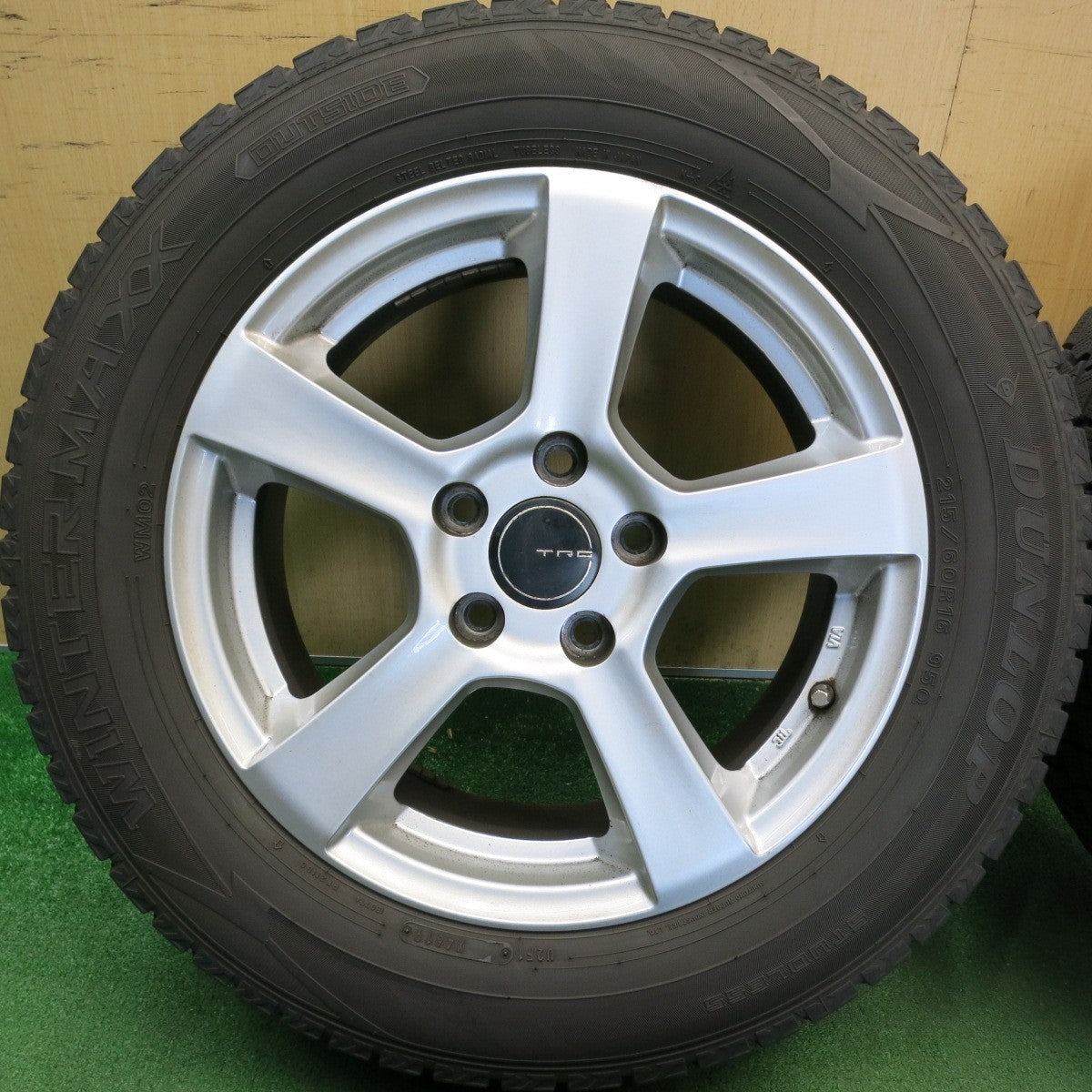 バリ溝！9分★ワーゲン 等 TRG 215/60R16 スタッドレス ダンロップ ウインターマックス WM02 16インチ PCD112/5H★6051406HAス