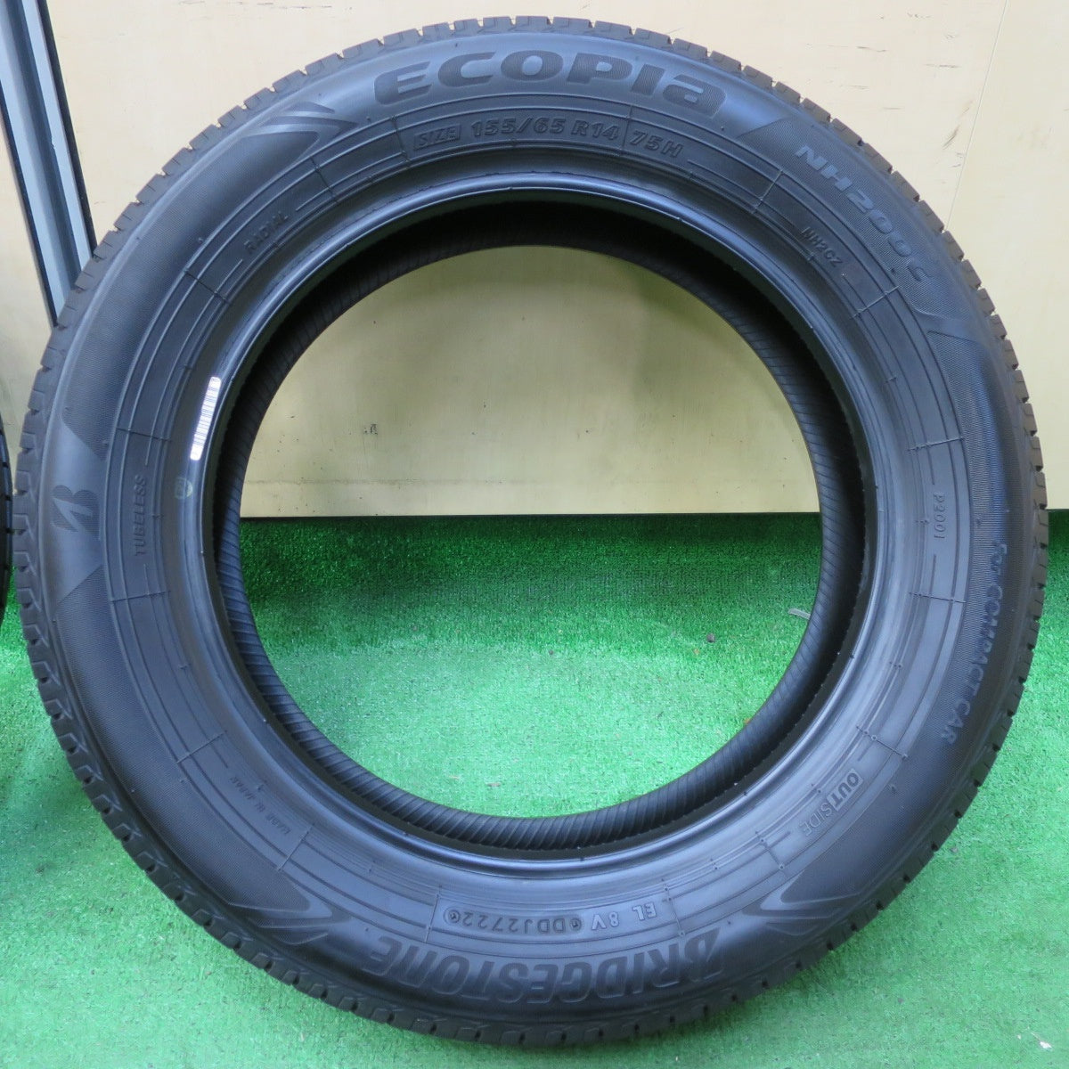 *送料無料* 1本未使用！バリ溝！23年！9分★155/65R14 ブリヂストン エコピア NH200C タイヤ 14インチ N-BOX タント スペーシア ルークス等★4072205イノタ