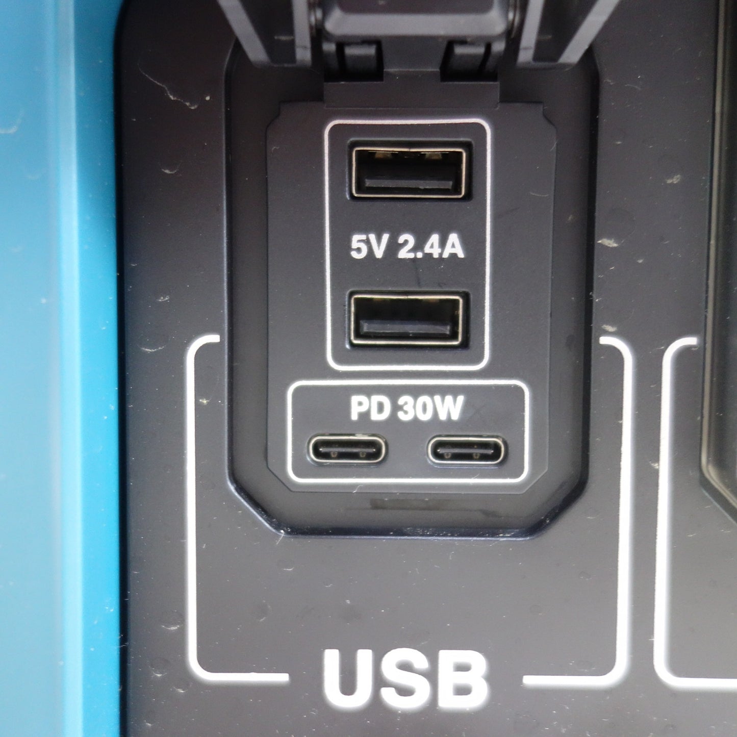 [送料無料] キレイ！付属品付◆マキタ ポータブル電源 ユニット PDC1200 DCACインバータ BAC01 バッテリー 電動 工具 防災 キャンプ 野外 Makita◆