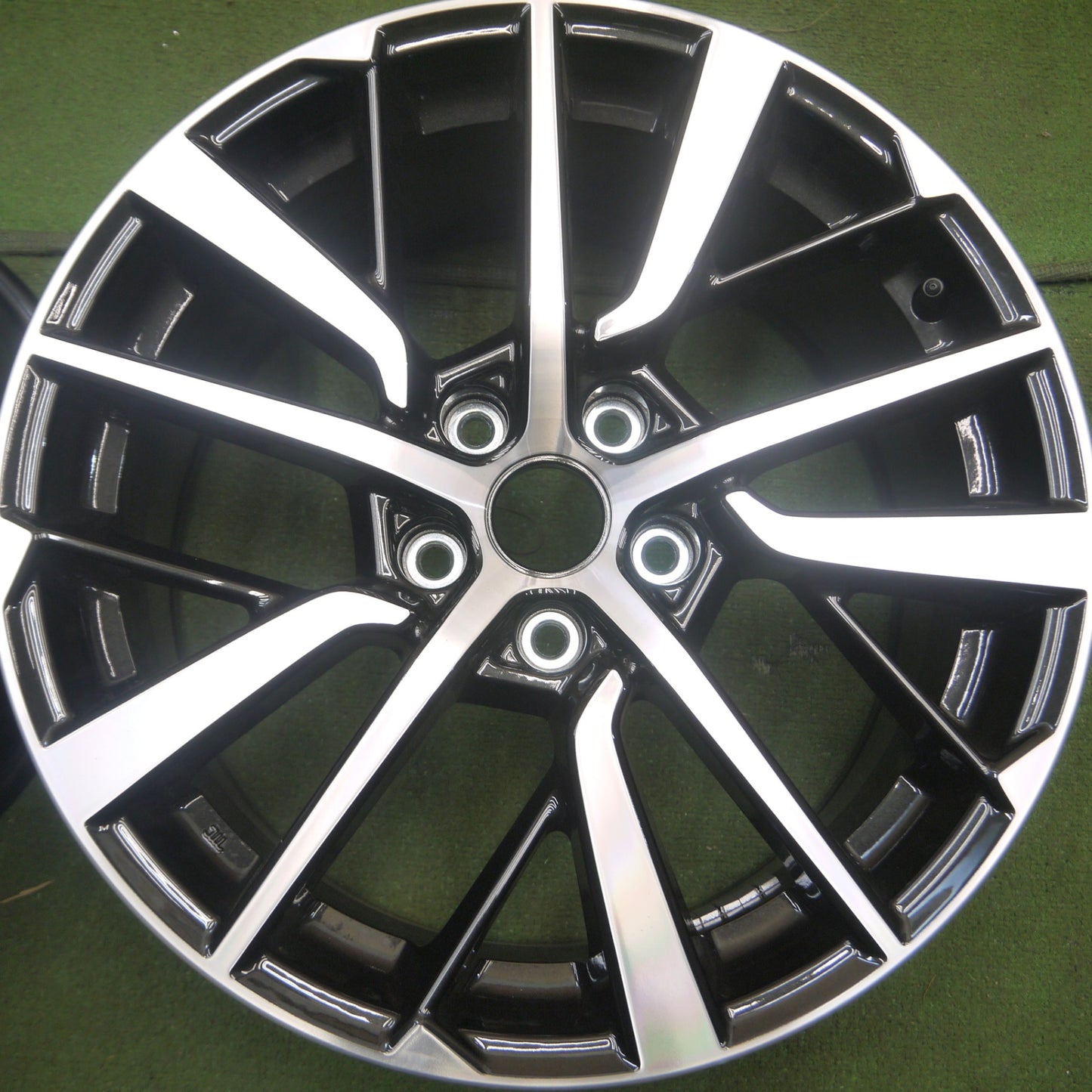 *送料無料* 新車外し★スバル WRX S4 STI スポーツ R 純正 ホイール 18インチ 18×8.5J PCD114.3/5H★4042201Hホ