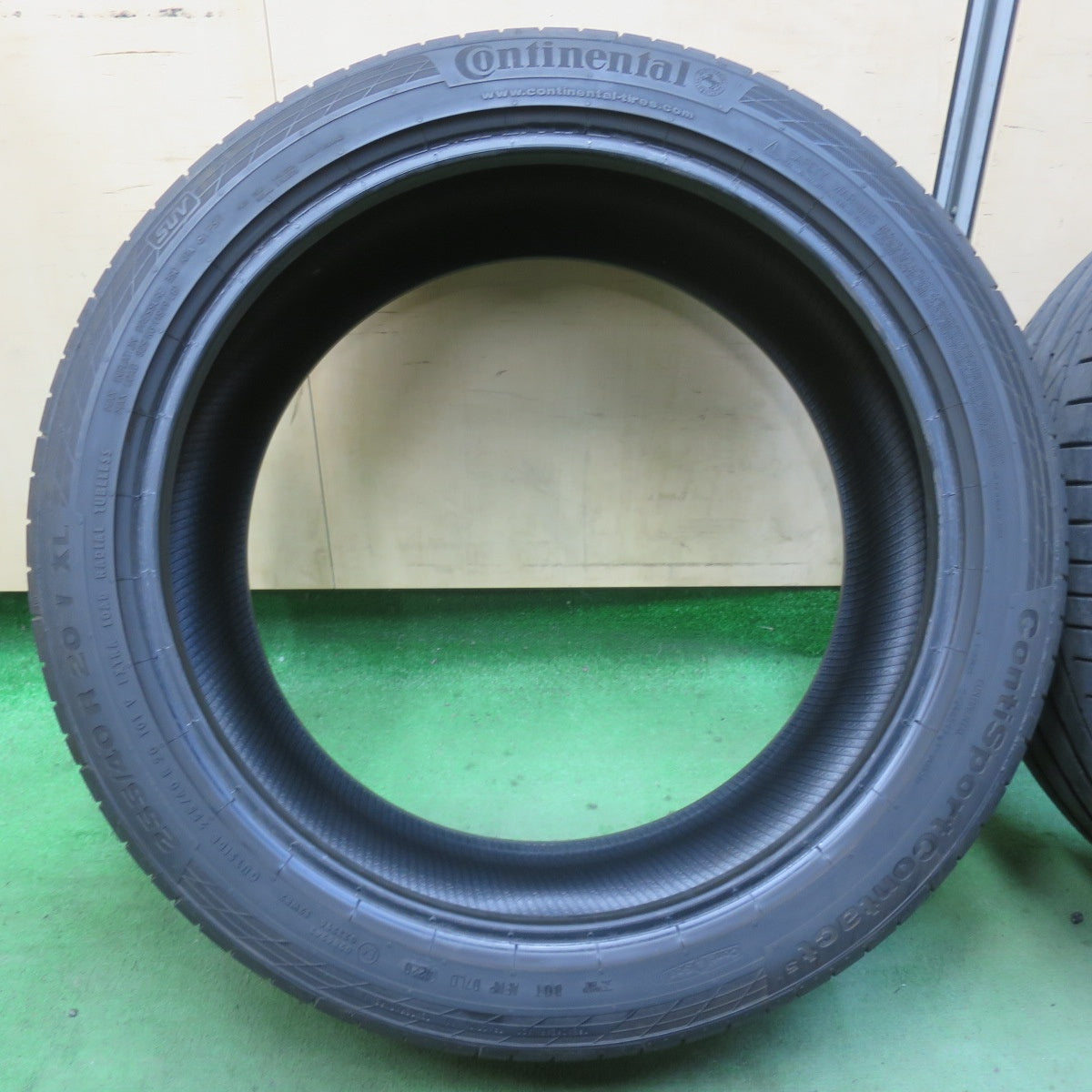 4本価格★255/40R20 コンチネンタル コンチスポーツ コンタクト5 SUV タイヤ 20インチ ボルボ C40 アウディ A6 等★5122015イノタ
