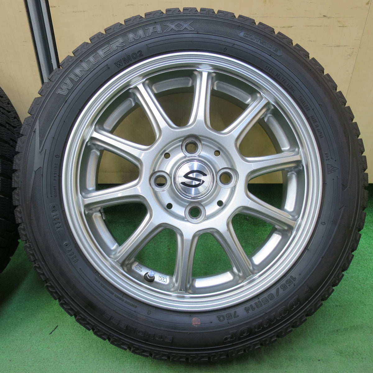 バリ溝！キレイ！9.5分★スタッドレス 155/65R14 ダンロップ ウインターマックス WM02 社外 アルミ 14インチ PCD100/4H★5051509イス