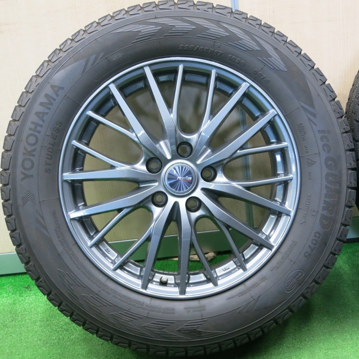 バリ溝！22年！キレイ！9分★スタッドレス 225/65R17 ヨコハマ アイスガード G075 ravrion RM01 ラブリオン 17インチ PCD114.3/5H★4112402NJス