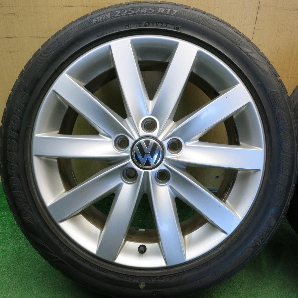 バリ溝！8.5分★ワーゲン ゴルフ6 純正 225/45R17 ブリヂストン エコピア  PZ-X 17インチ PCD112/5H★6041103HAノ