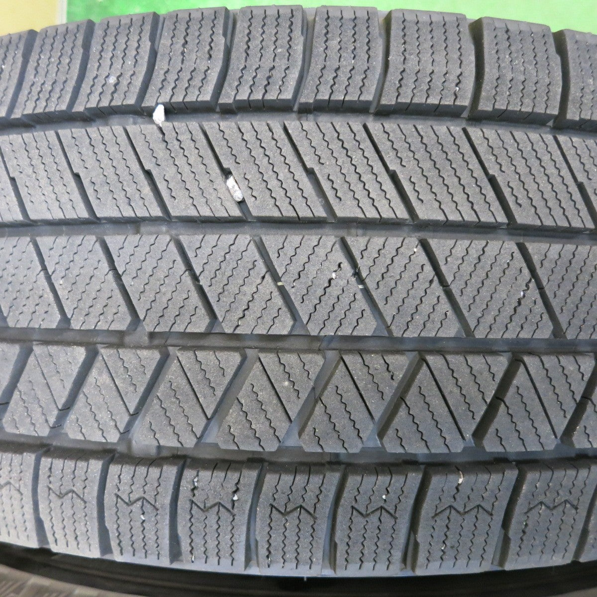 バリ溝！25年！キレイ！9.5分★スタッドレス 205/65R16 ブリヂストン ブリザック VRX3 Exsteer エクスター 16インチ PCD114.3/5H★6041109HAス