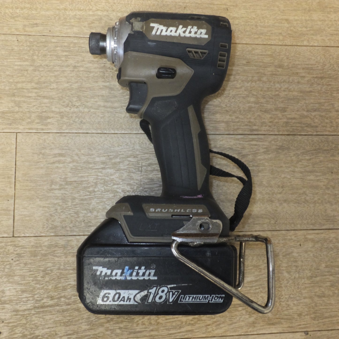 [送料無料] ★マキタ makita 充電式インパクトドライバ TD171DGXAB 18V★