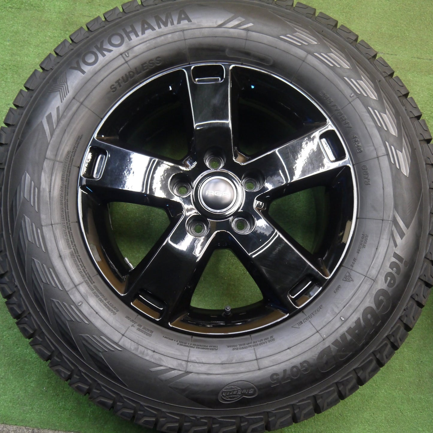 バリ溝！23年！キレイ！9.5分★ジープ ラングラー 等 AGA EsseⅡ 265/70R17 スタッドレス ヨコハマ アイスガード G075 エッセ2 17インチ PCD127/5H★6012810Hス
