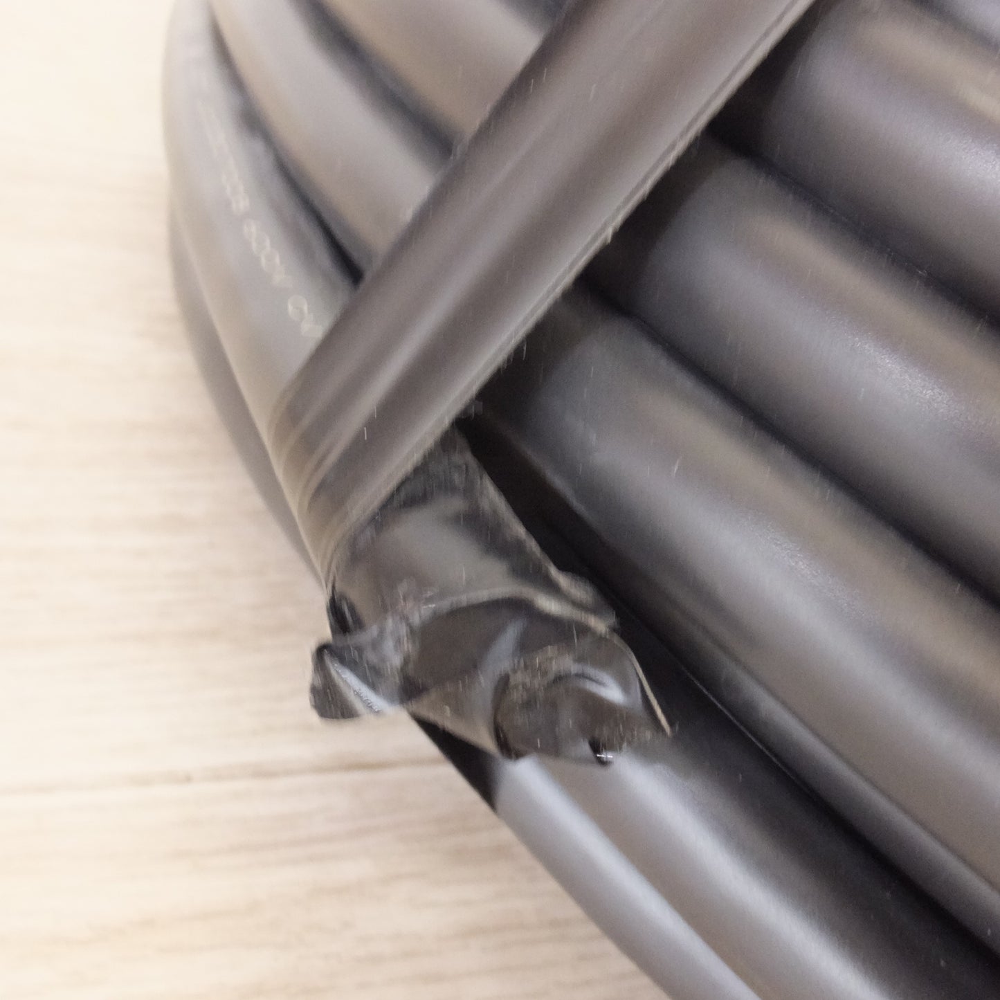 [送料無料] 未使用★矢崎 YAZAKI 600V架橋ポリエチレン絶縁ビニルシースケーブル 600V CV 3X8 B 50M　総質量 17kg★