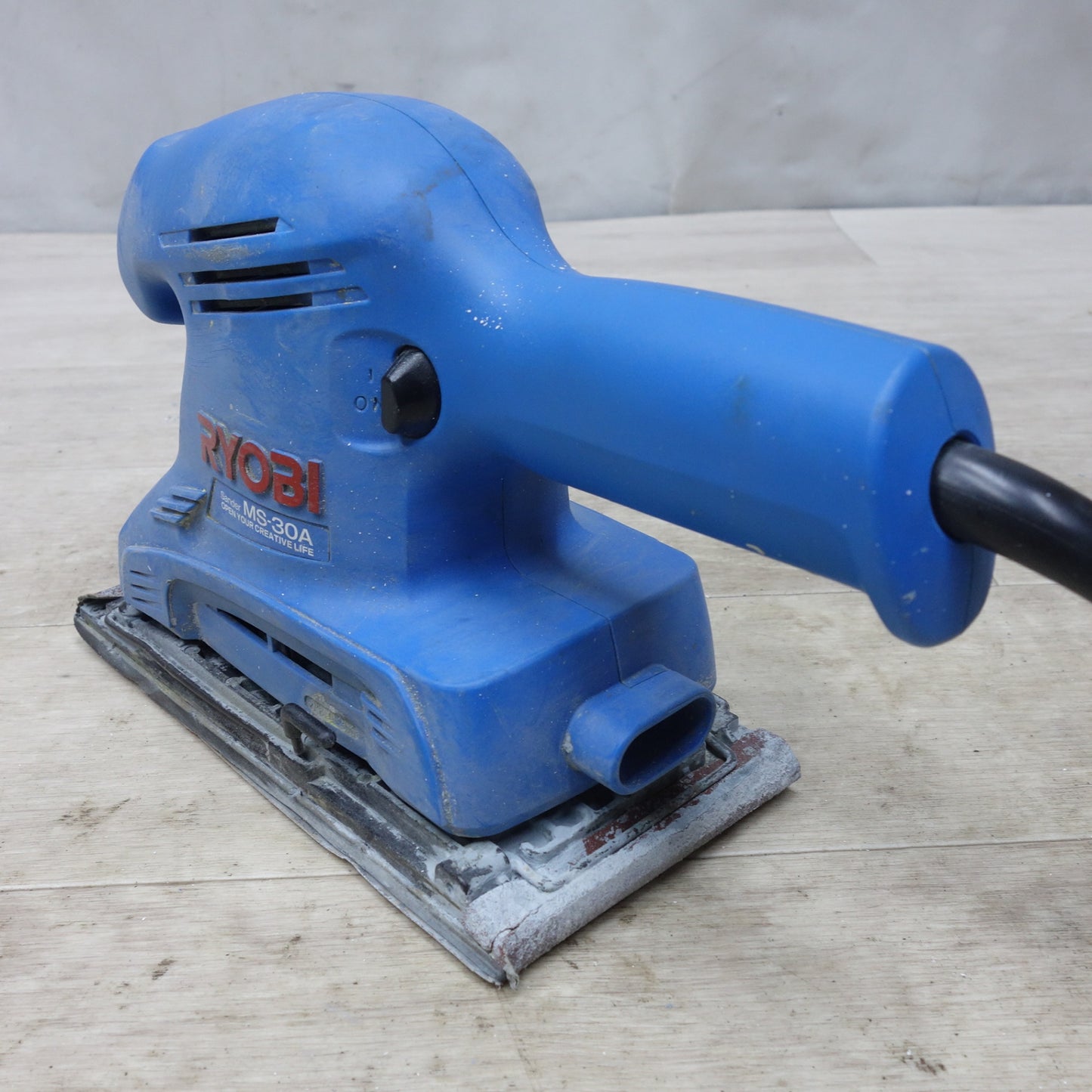 [送料無料] ◆RYOBI リョービ サンダ MS-30A 電動 工具 サンダー 100V 研摩 研磨 機◆