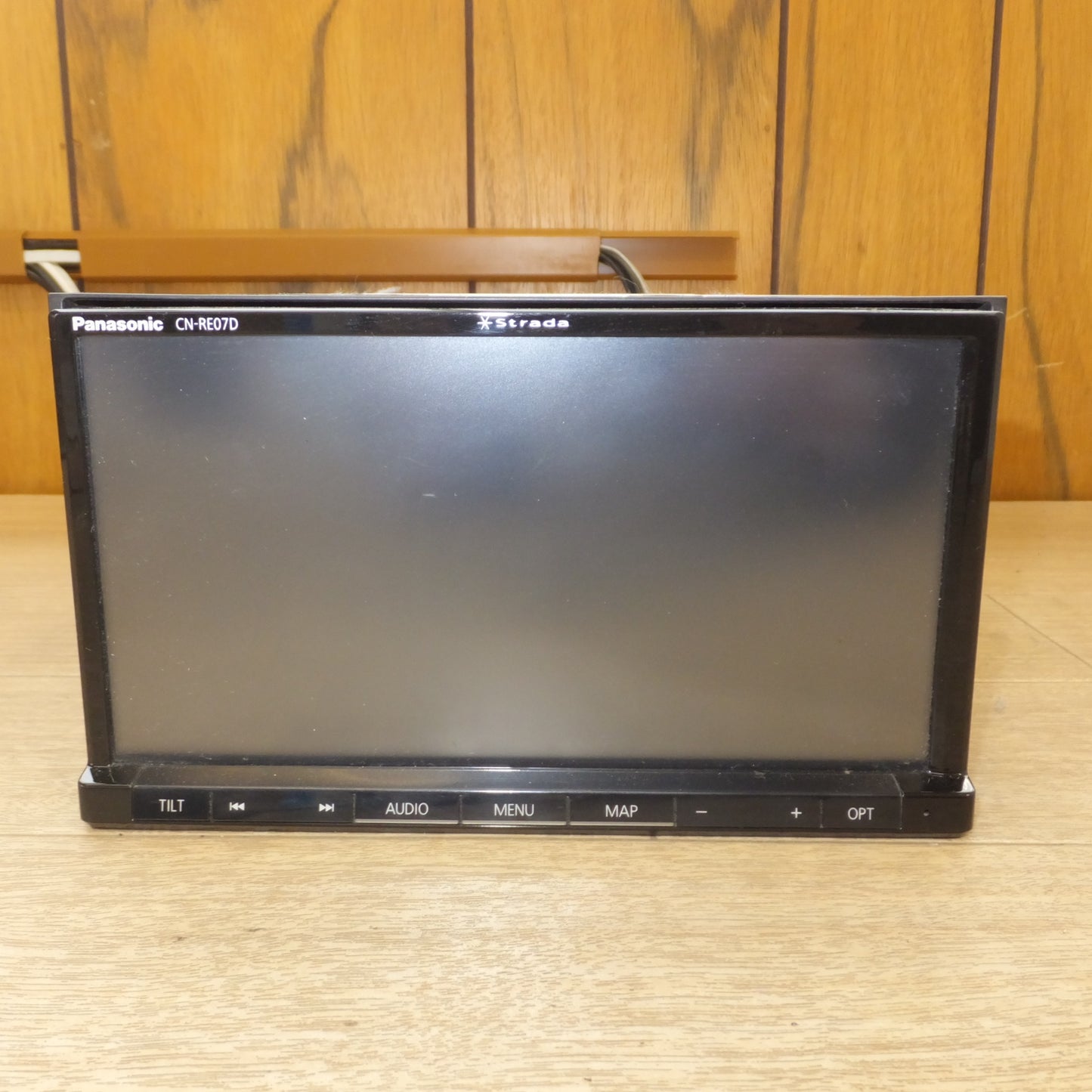 [送料無料] ★パナソニック Panasonic SDカーナビステーション ストラーダ Strada CN-RE07D★