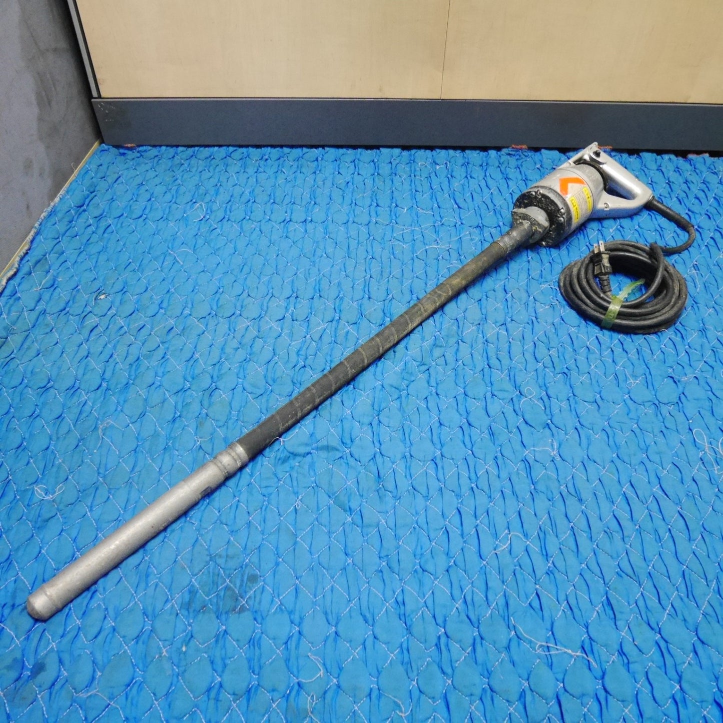 [送料無料] ☆EXEN 軽便 バイブレーター E28FP コンクリート バイブレータ 電動 工具 エクセン ミキサー カクハン機 撹拌機☆