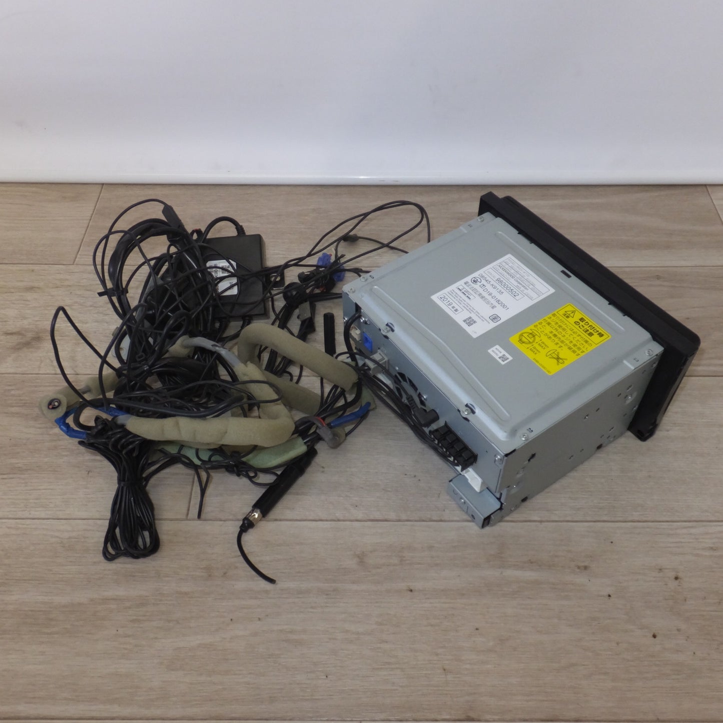 [送料無料] 現状品★ケンウッド製 ダイハツ 純正 ワイドエントリーメモリーナビ 08545-K9135 NMZK-W70D[50]★