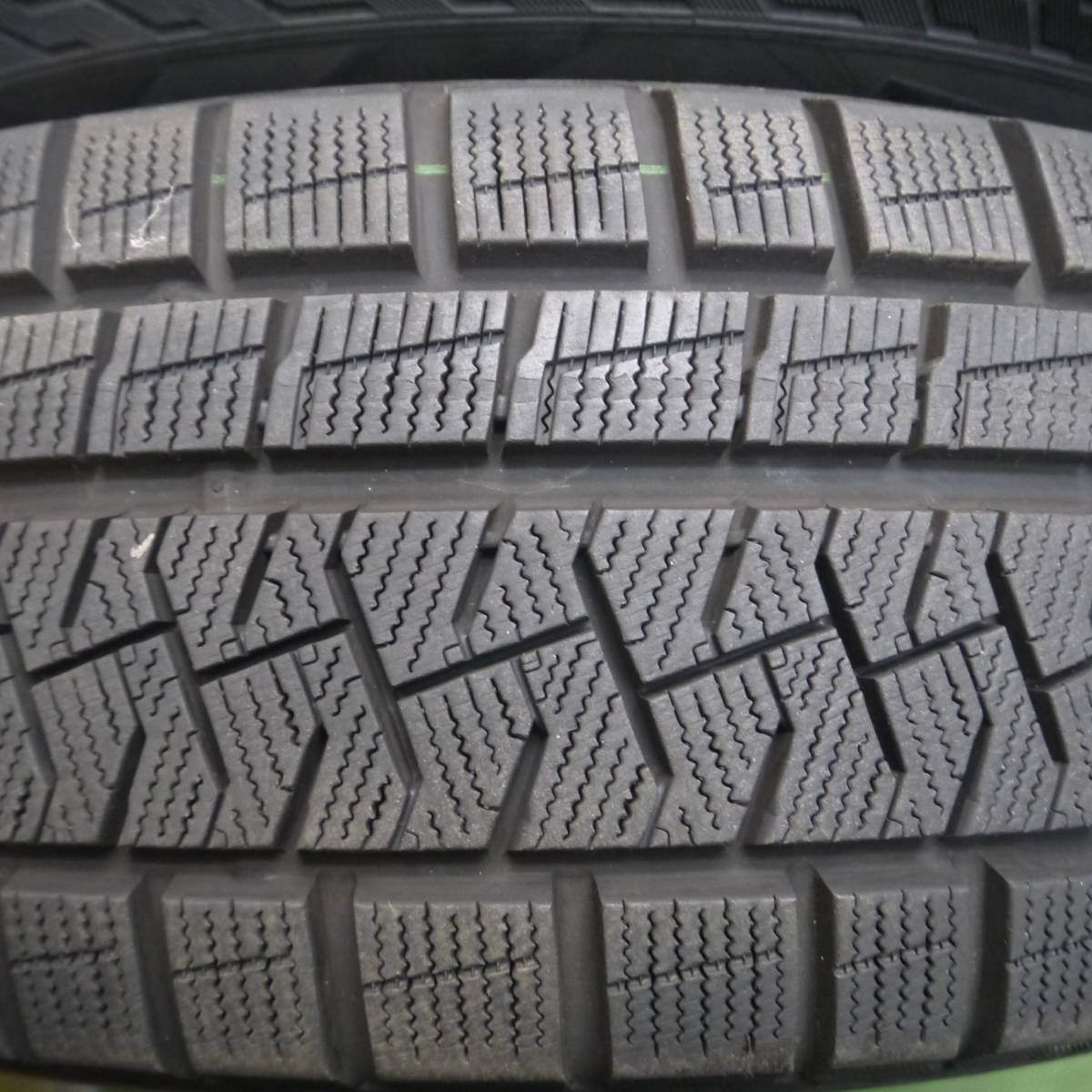 バリ溝！9.5分以上★スタッドレス 195/65R15 ピレリ アイスアシンメトリコ JOKER PCD114.3/4H 5H マルチ★4021003ナス