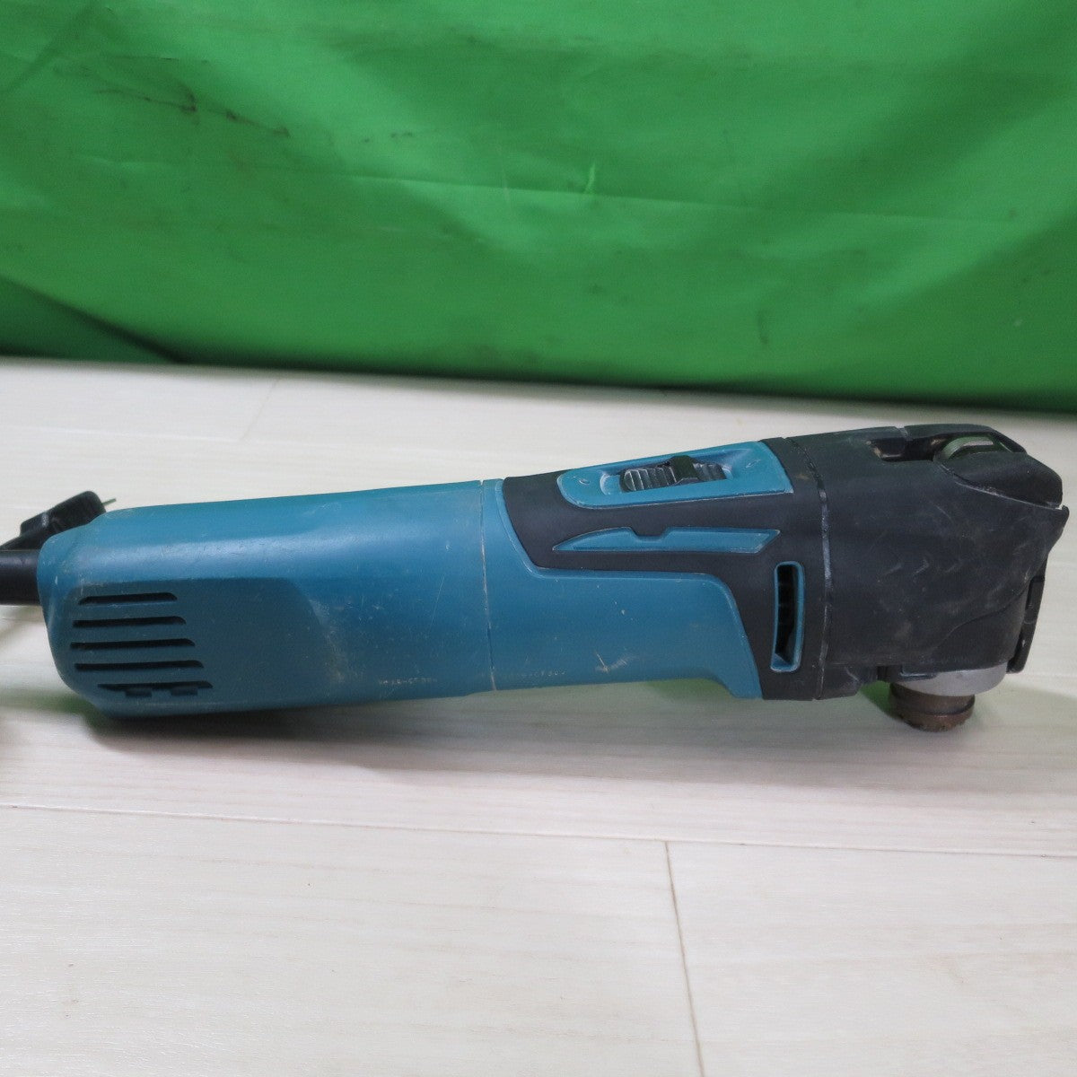 [送料無料] ☆マキタ マルチ ツール TM3010CT 電動 工具 コード式 100V 切断 剥離 研削 makita☆