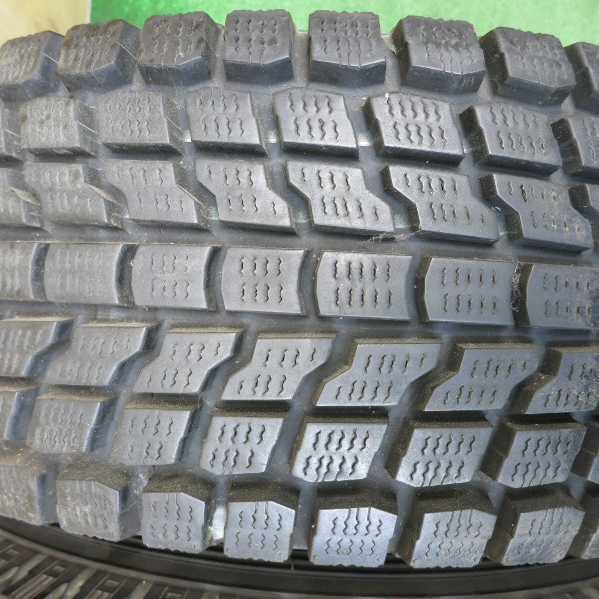バリ溝 16年 9.5分◎ジープ チェロキー 純正 スチール 31×10.50R15 6PR スタッドレス ヨコハマ ジオランダー i/T G072 15インチ PCD114.3/5H◎6062504HAス