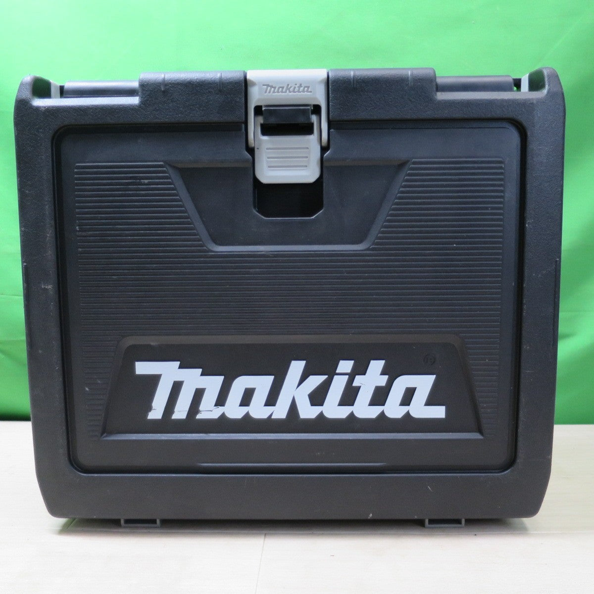[送料無料] バッテリー2個！キレイ☆マキタ 充電式 インパクトドライバ TD173D GXFY 電動 工具 18V 6.0Ah makita イエロー コードレス☆