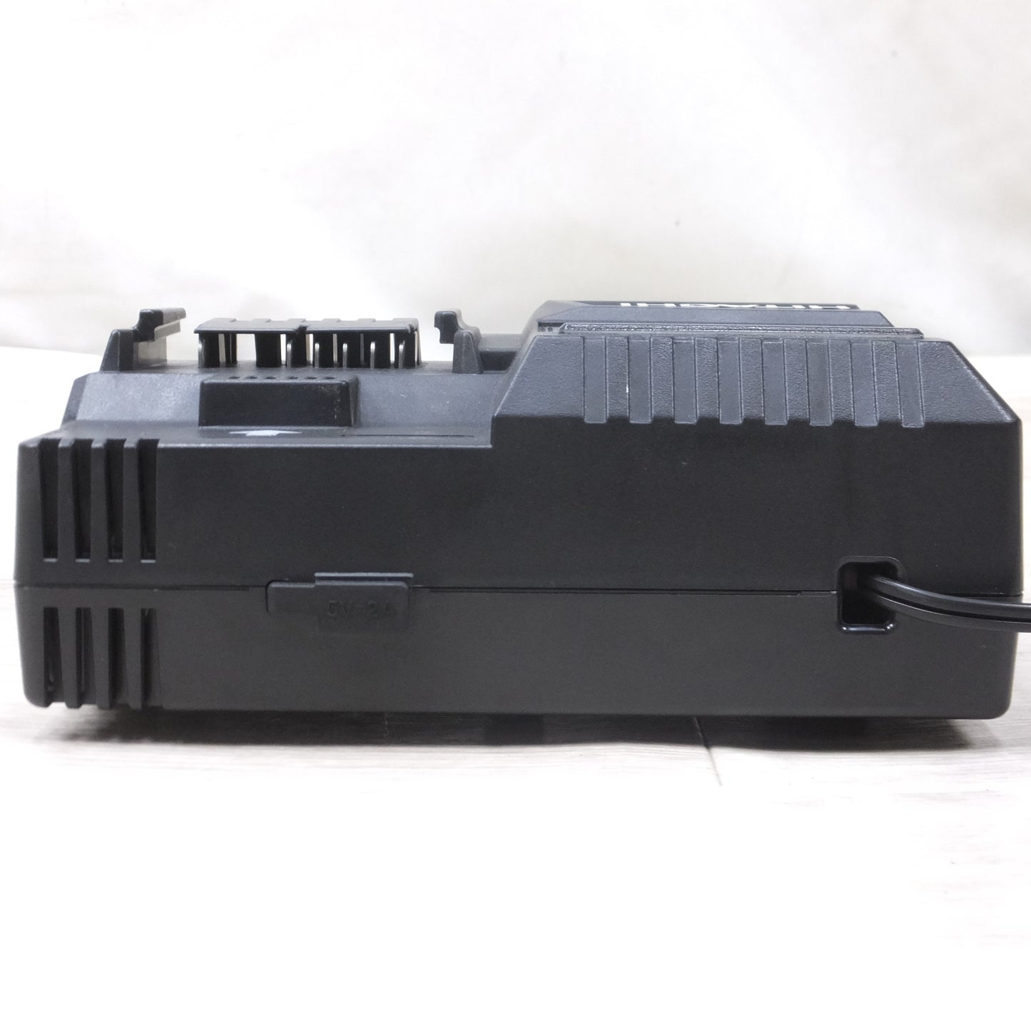 [送料無料] 美品◆日立工機 急速 充電器 14.4V - 18V リチウム イオン バッテリー用 UC18YSL3 電動 工具◆