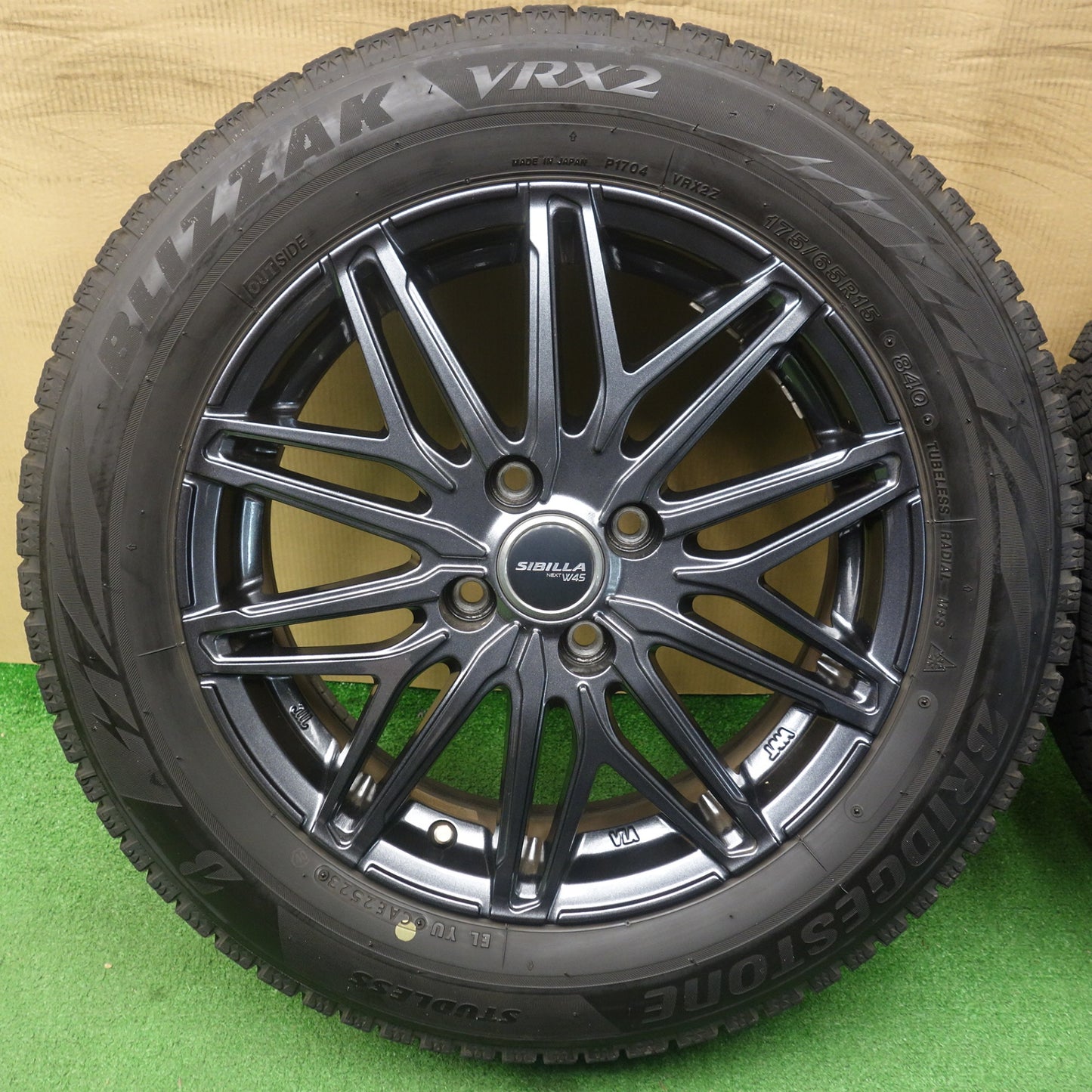 バリ溝！23年！キレイ！9分◎スタッドレス 175/65R15 ブリヂストン ブリザック VRX2 SIBILLA NEXT W45 シビラ ネクスト 15インチ PCD100/4H◎6060502KTス