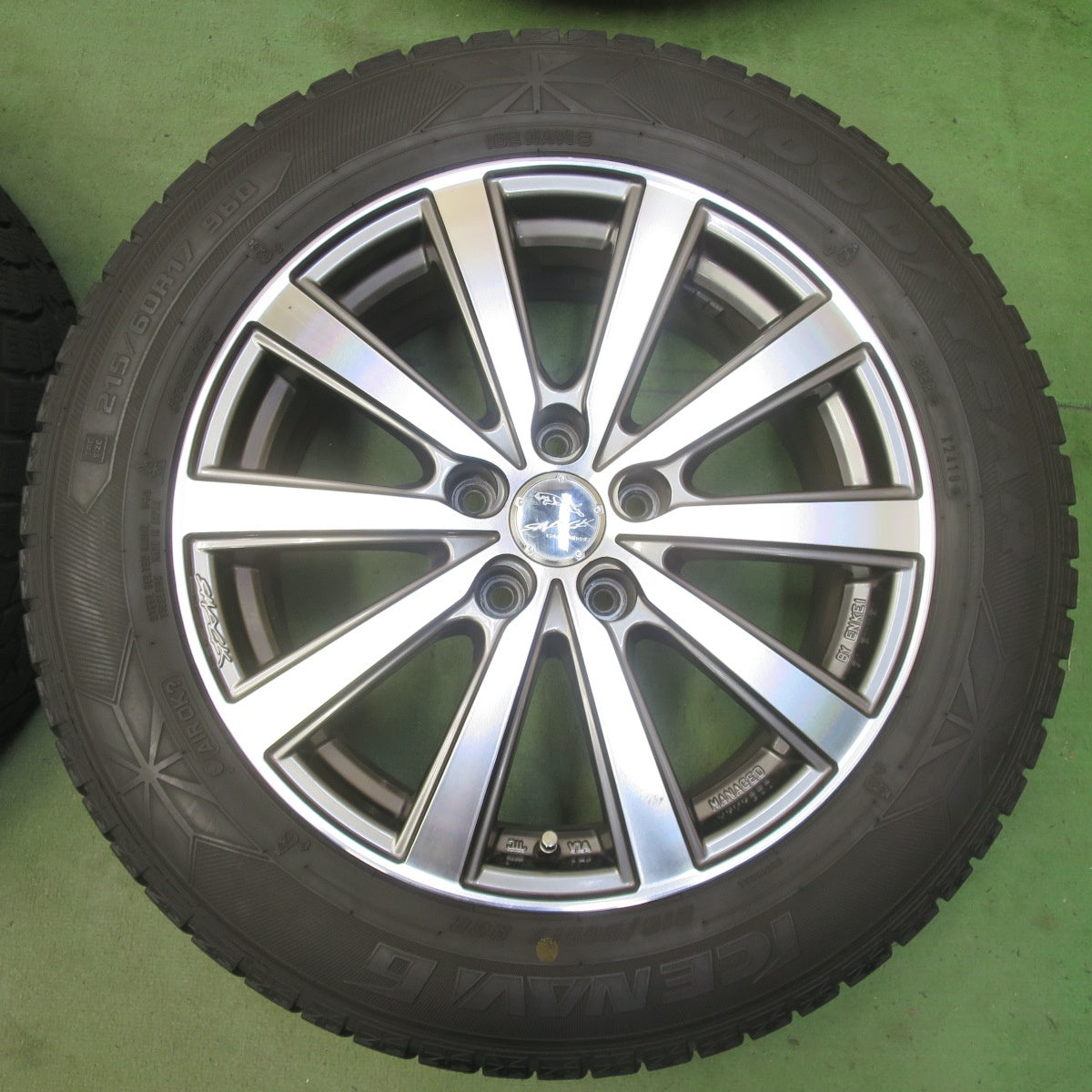4本価格◎スタッドレス 215/60R17 グッドイヤー アイスナビ6 SMACK VI-R ENKEI スマック エンケイ 17インチ PCD114.3/5H◎6070903イス