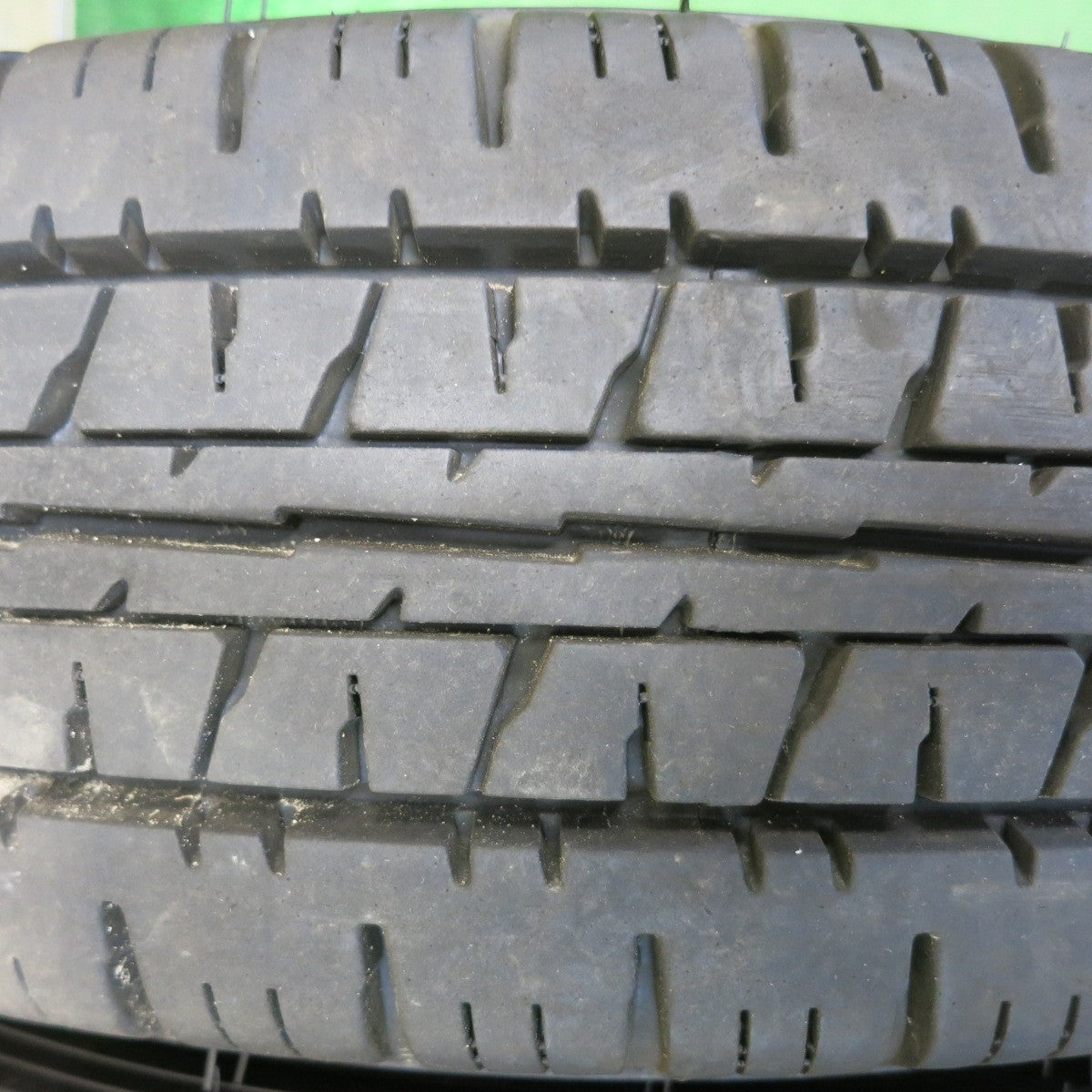 バリ溝！25年！9.5分★165/80R14 97/95N ダンロップ エナセーブ VAN01 Exceeder エクシーダー 14インチ PCD114.3/4H★6041102HAノ