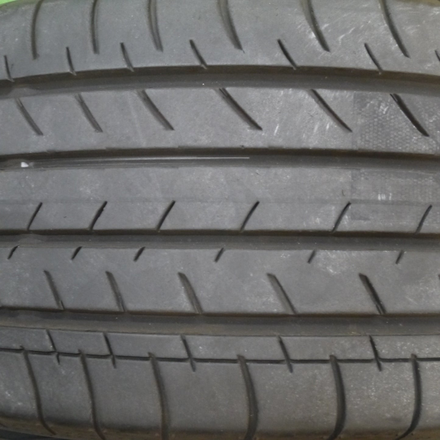 [送料無料] 4本価格！23年★205/55R17 ヨコハマ BluEarth-GT AE51 ブルーアース タイヤ 17インチ ノア ヴォクシー 等★4121303Hノタ