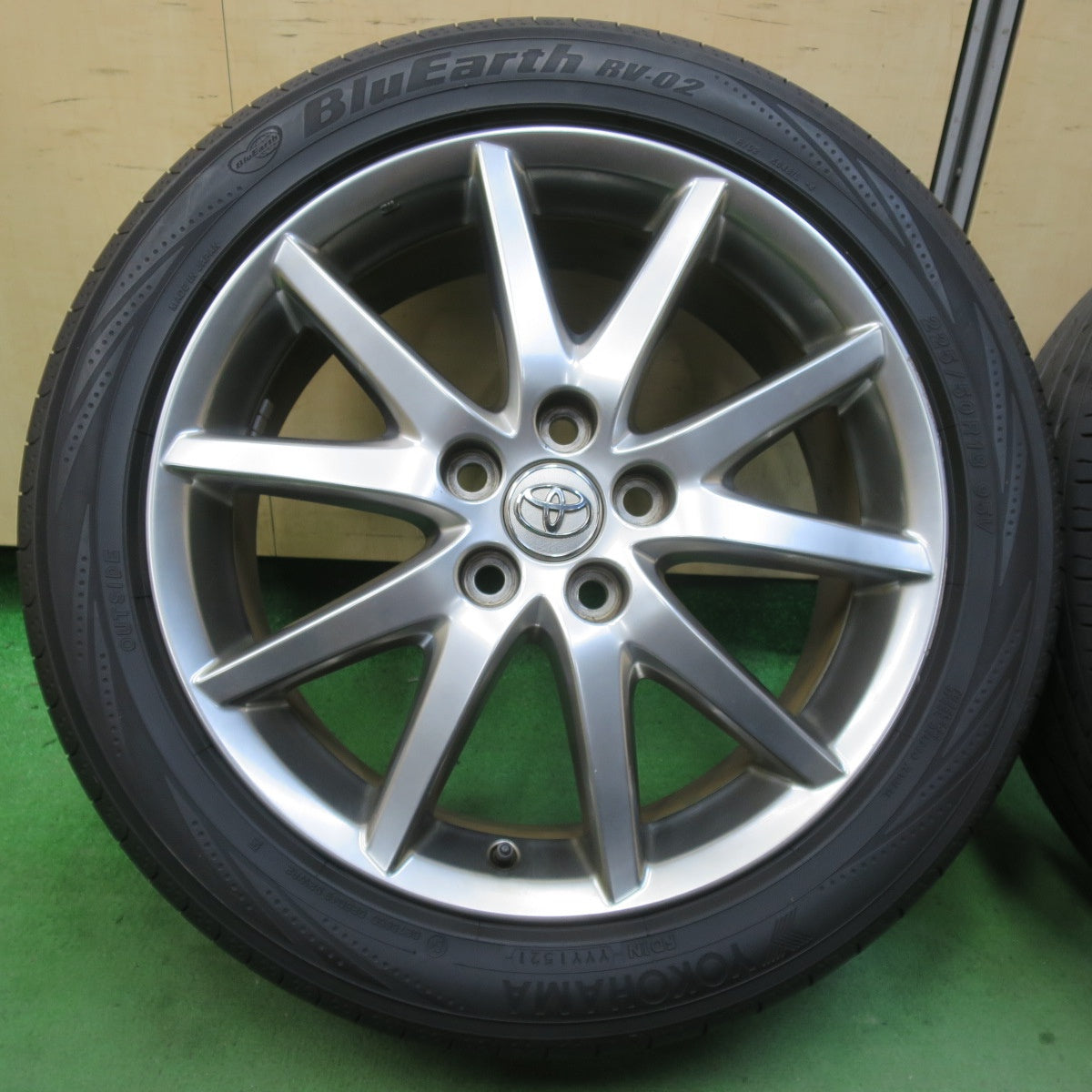 バリ溝！21年！8.5分★トヨタ 50系 エスティマ 純正 225/50R18 ヨコハマ ブルーアース RV-02 18インチ PCD114.3/5H★5060506イノ