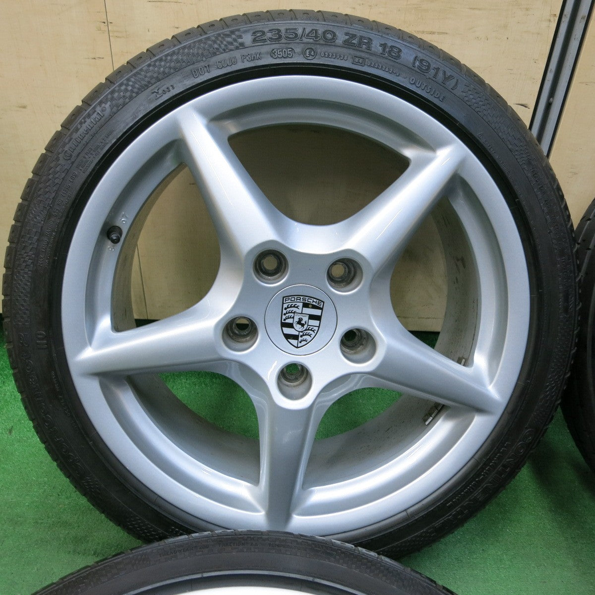 [送料無料] バリ溝！キレイ！8.5分★ポルシェ 997 911 カレラ 純正 235/40R18 265/40R18 コンチネンタル スポーツコンタクト2 PCD130/5H★4100205SYノ
