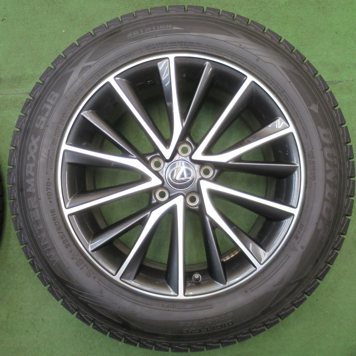 ほぼ未使用！23年！センサー付★レクサス NX 純正 235/60R18 スタッドレス ダンロップ ウインターマックス SJ8 SJ8+ 18インチ PCD114.3/5H★6052203NJス