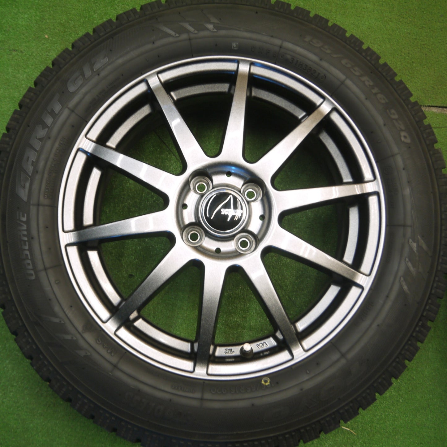 [送料無料] バリ溝！21年！キレイ！9.5分★スタッドレス 195/65R16 トーヨー オブザーブ ガリット GIZ Ti WHEELS 16インチ PCD100/4H★5012106Hス