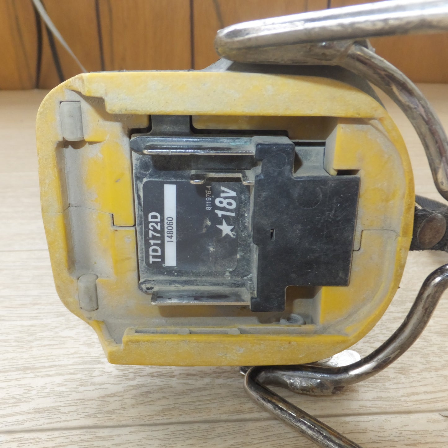 [送料無料] ジャンク★マキタ makita 充電式インパクトドライバ TD172D 18V 本体のみ★