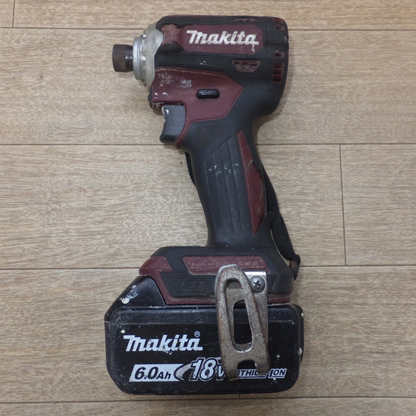 [送料無料] ★マキタ makita 充電式インパクトドライバ TD171D　バッテリ BL1860B　急速充電器 DC18RF　セット★