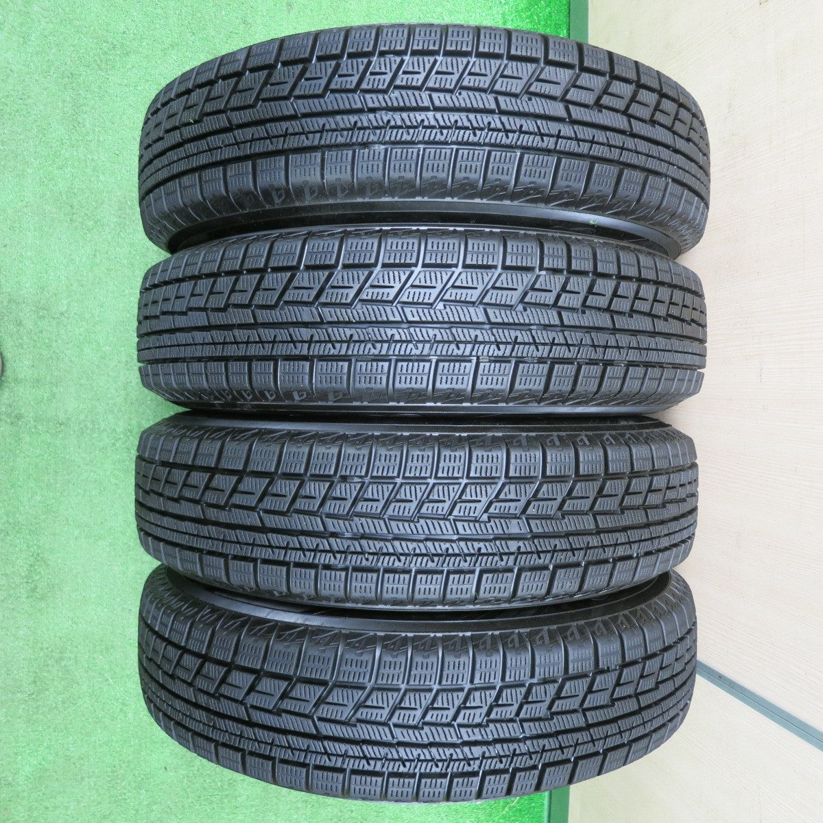 送料無料] バリ溝！21年！9分☆スタッドレス 145/80R13 ヨコハマ