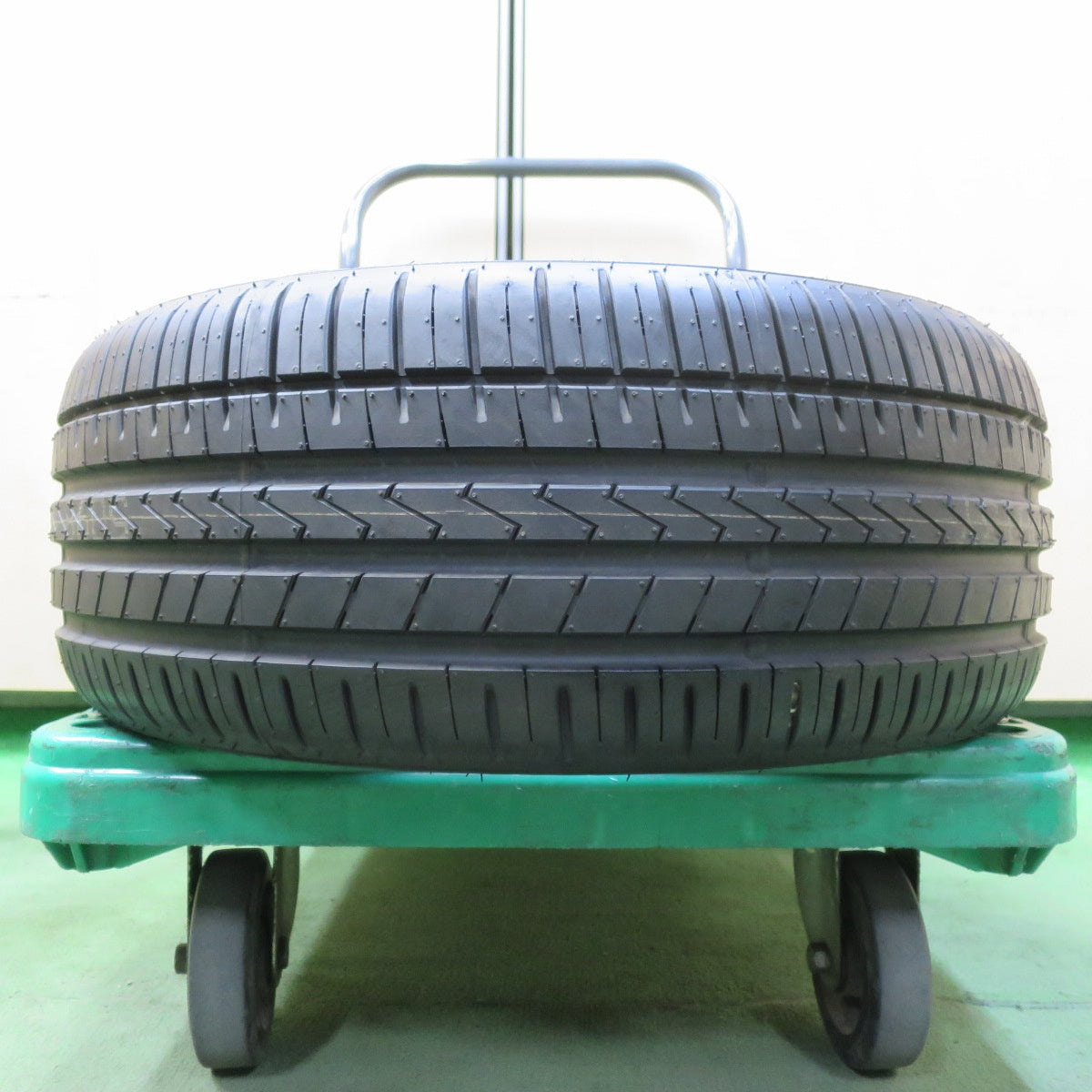 未使用！1本★225/50R17 ファルケン アゼニス FK510 タイヤ 17インチ BMW 3シリーズ レクサス GS ベンツ アウディ 等★5073103イノタ