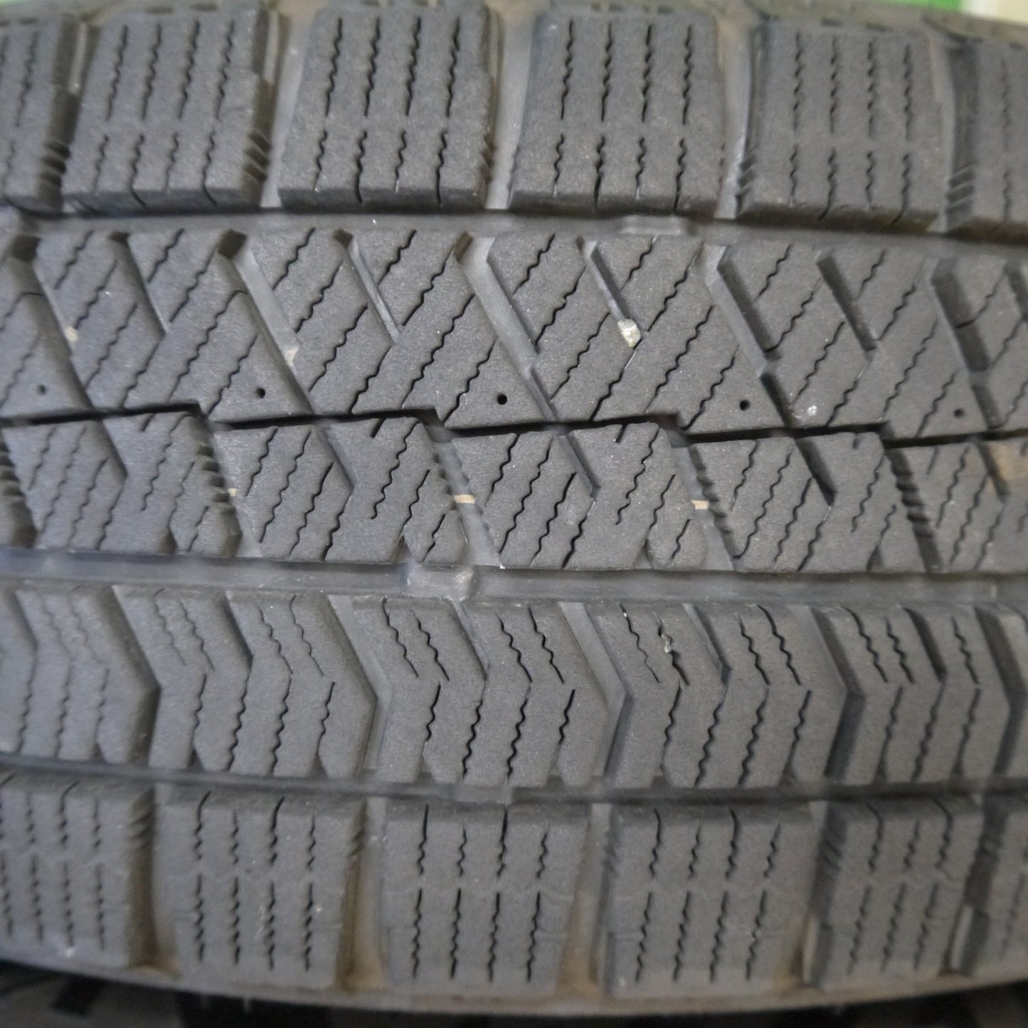 バリ溝！22年！8.5分◎スタッドレス 165/65R14 ブリヂストン ブリザック VRX2 Fang ファング 14インチ PCD100/4H◎6080703Hス
