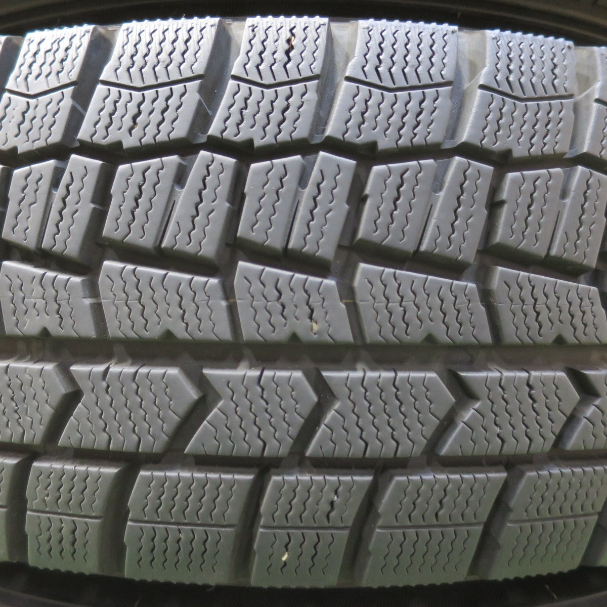 バリ溝！キレイ！9.5分★スタッドレス 195/65R16 ダンロップ ウインターマックス WM02 RiZLEY ライツレー 16インチ PCD100/4H★5050809イス