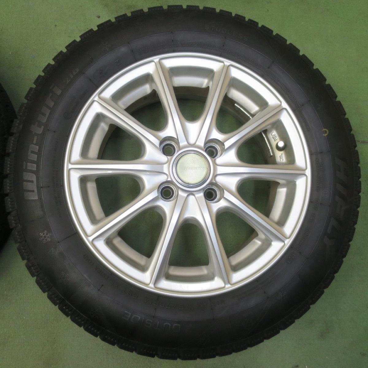 バリ溝！23年！9.5分◎スタッドレス 175/70R14 ハイフライ Win-turi 216 ECO FORME エコフォルム 14インチ PCD100/4H◎6100809イス