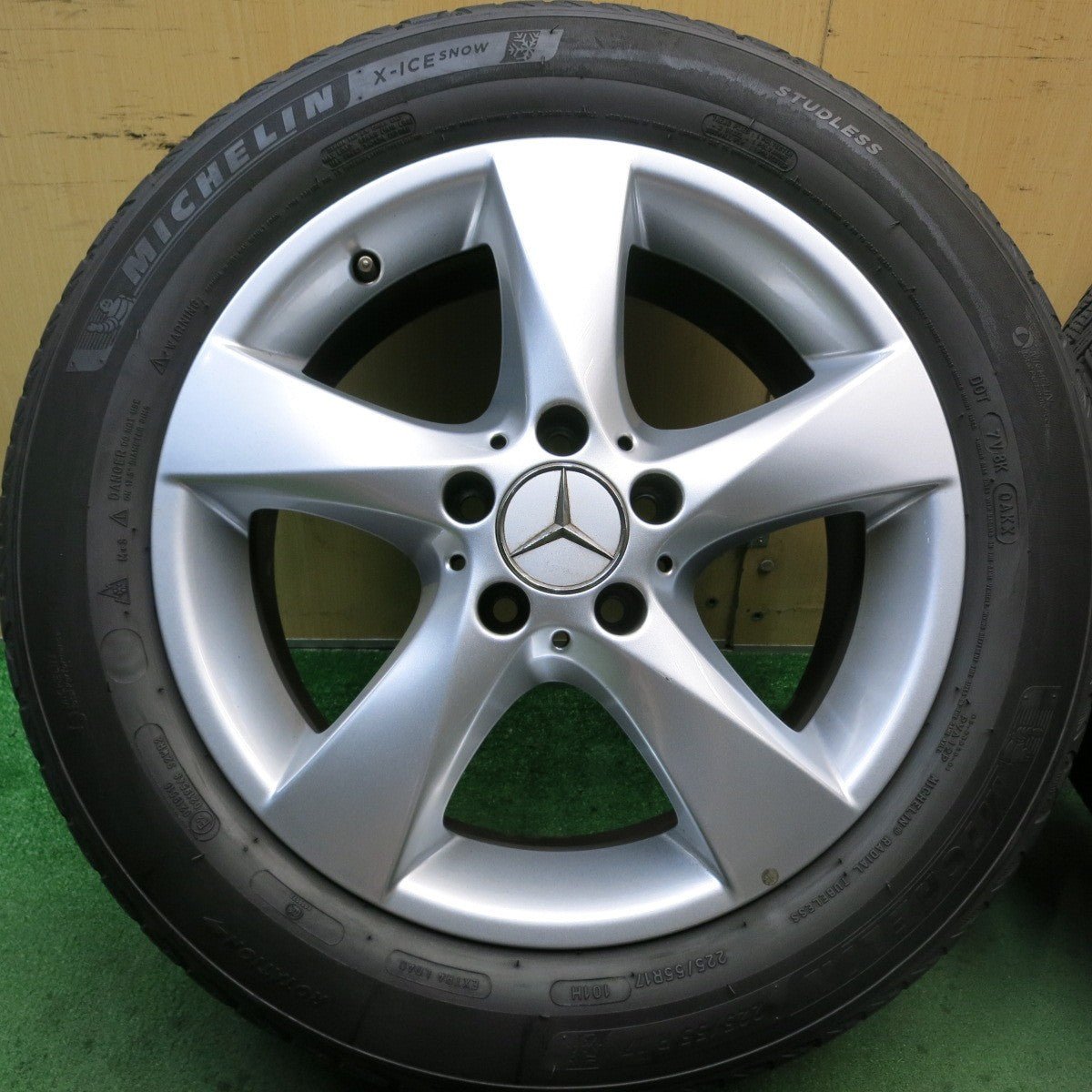 キレイ★ベンツ W447 Vクラス 純正 225/55R17 スタッドレス ミシュラン X-ICE SNOW 17インチ PCD112/5H★5080307HAス
