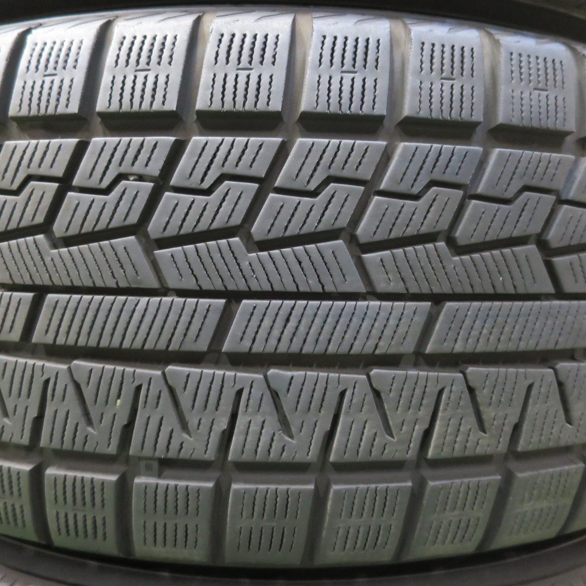 センサー付！バリ溝！21年！キレイ！9.5分★レクサス LS 純正 235/50R18 スタッドレス ヨコハマ アイスガード iG70 18インチ PCD120/5H★5093004イス