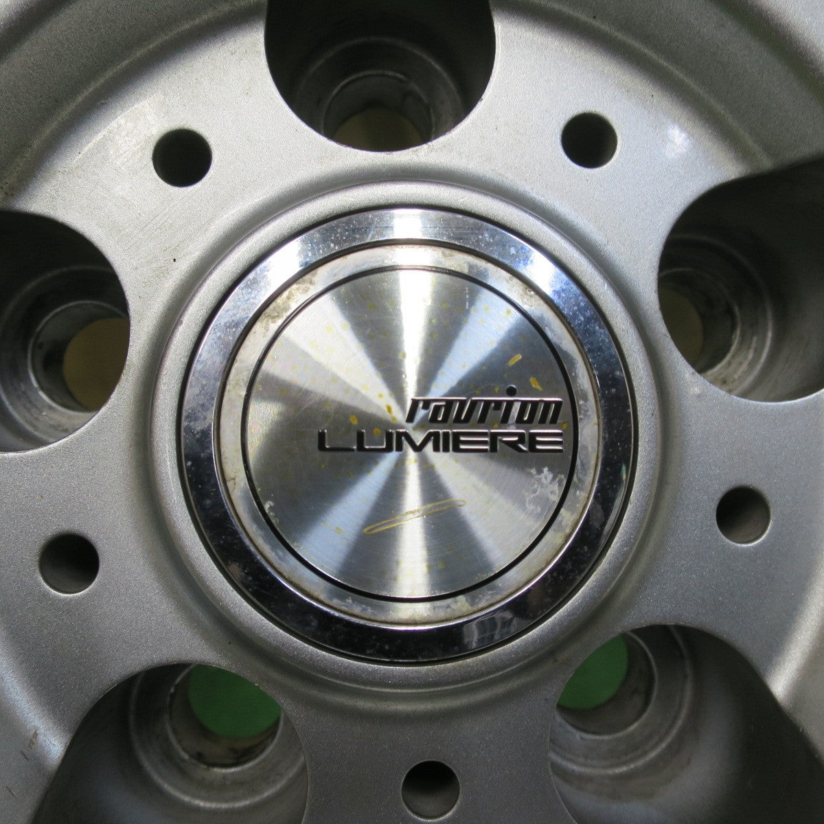 バリ溝！22年！キレイ！9.5分★スタッドレス 225/60R17 トーヨー ウインター トランパス TX ravrion LUMIERE ラブリオン 17インチ PCD114.3/5H★5042610イス