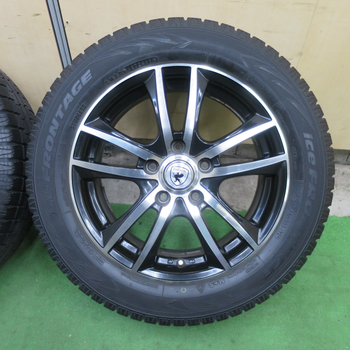 バリ溝！9.5分★スタッドレス 205/60R16 アイスフロンテージ トーヨー製 BROOK ブルック 16インチ PCD114.3/5H★5112209TTス