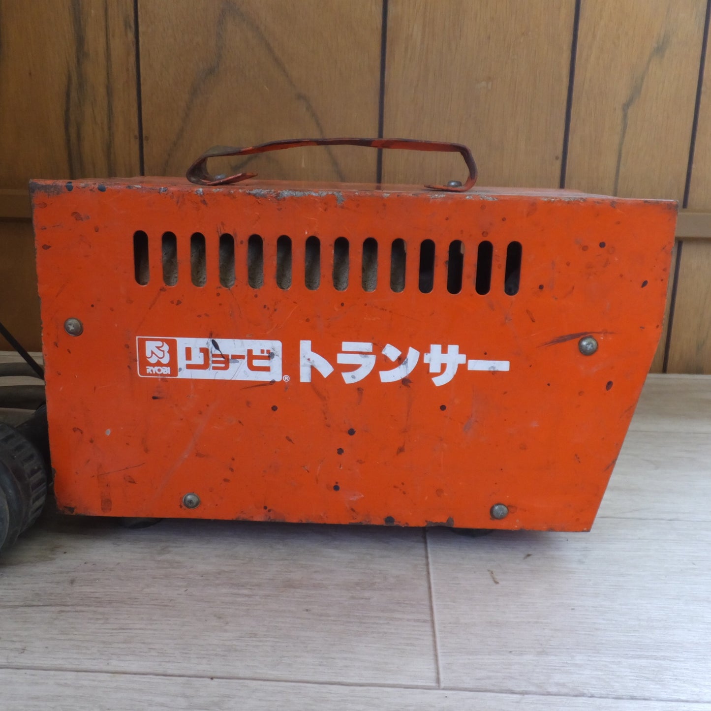 [送料無料] ★リョービ RYOBI トランサー T-31　200V→100V 50/60Hz KVA3★