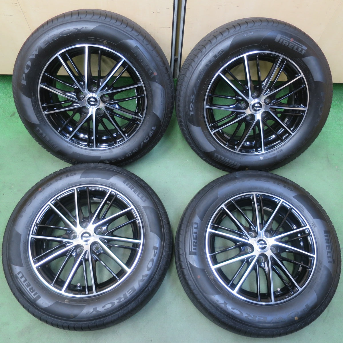 バリ溝！25年！キレイ！8.5分◎プリウス 等 195/65R15 ピレリ POWERGY ECO FORME CRS111 エコフォルム パワジー 15インチ PCD100/5H◎6061511イノ